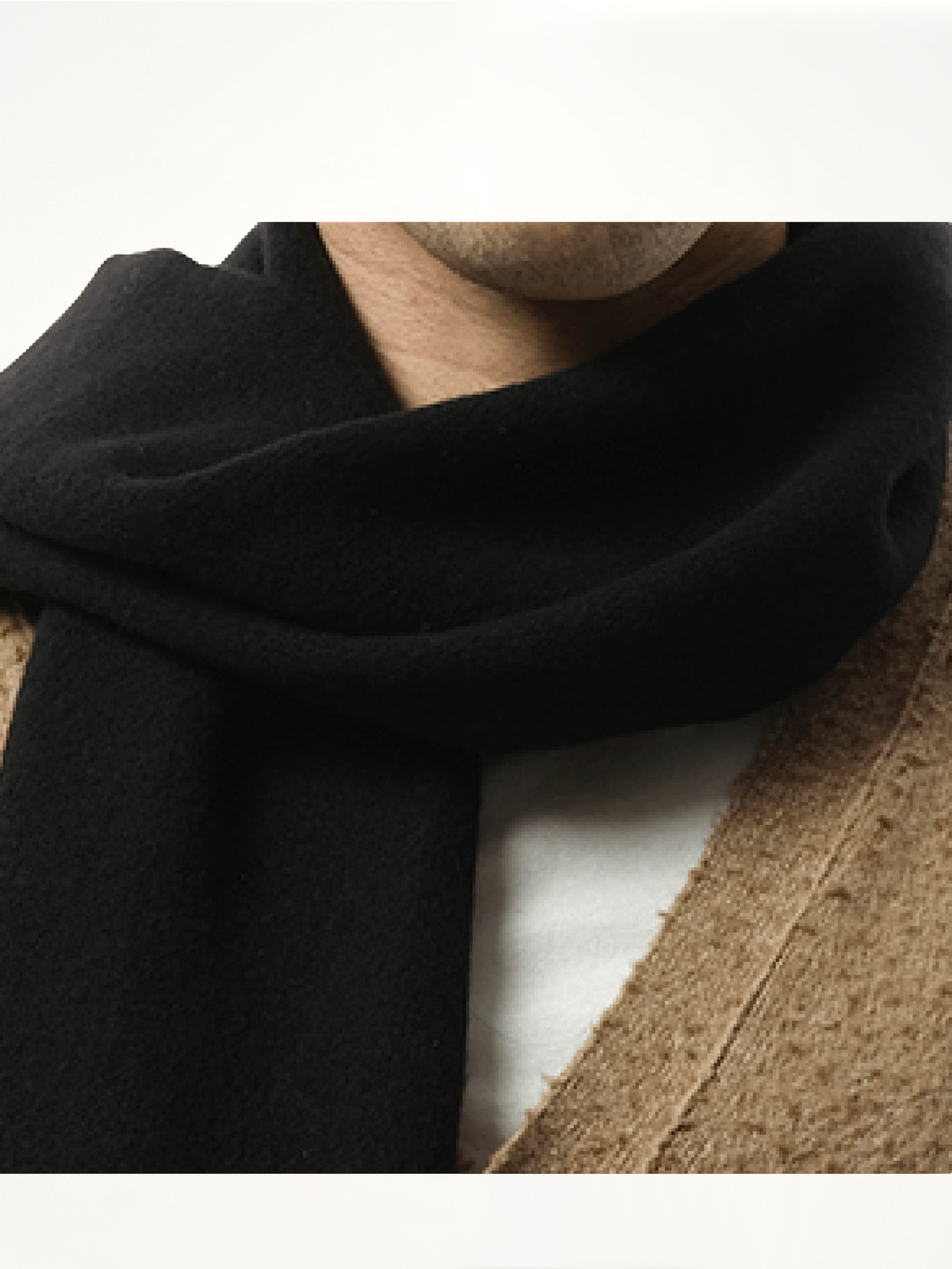 Four Stiches Scarf in Black