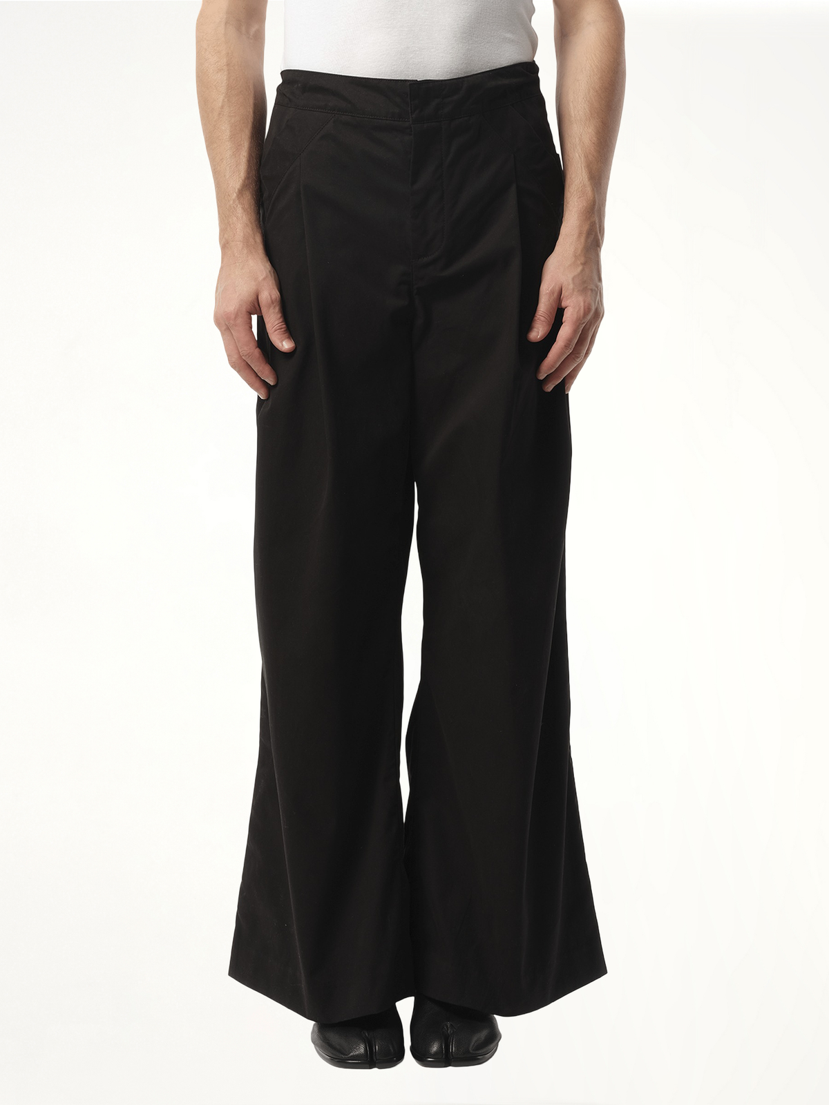 Wares Pant in Black