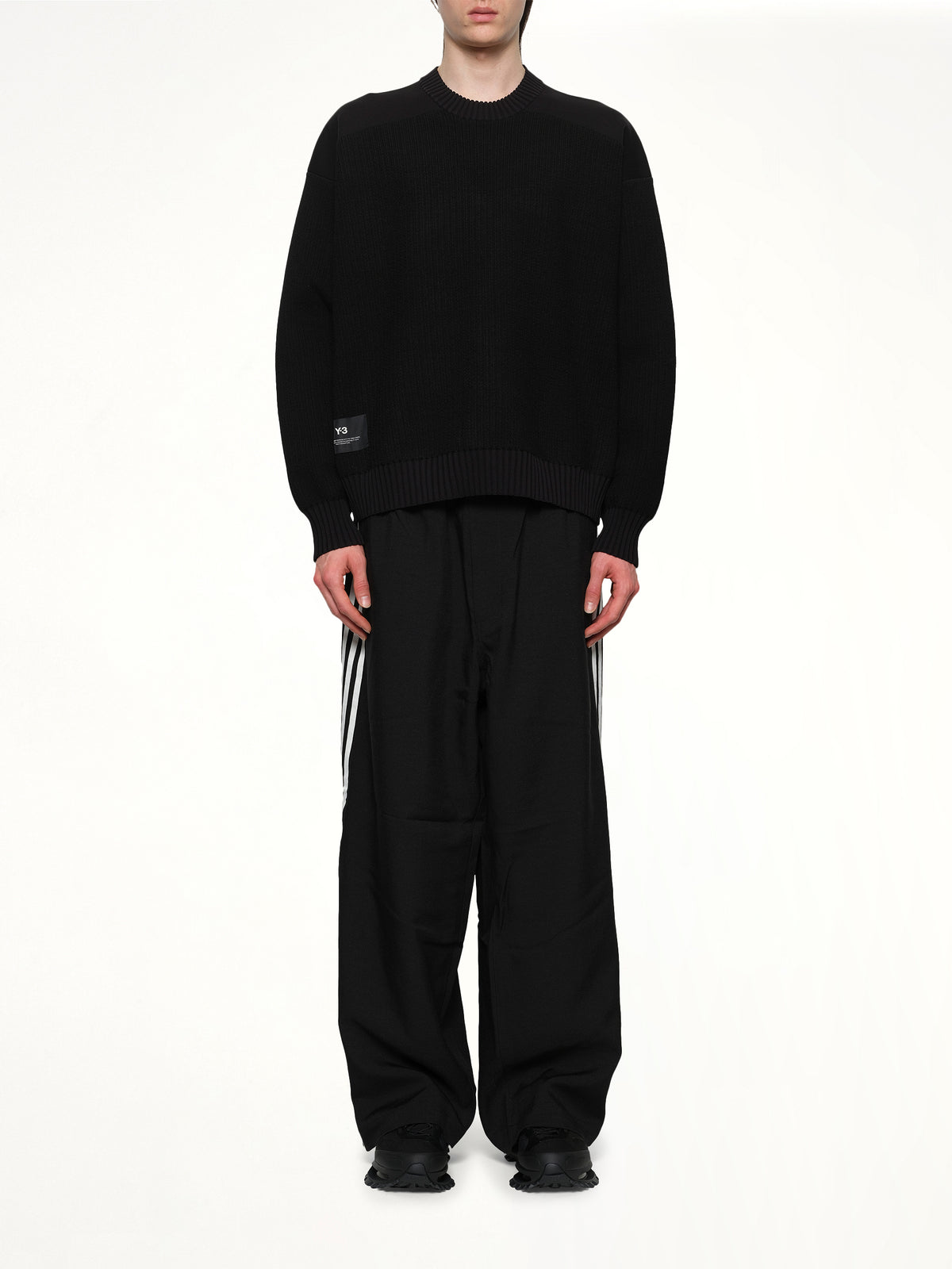 Ut Knit Crew Sweater in Black