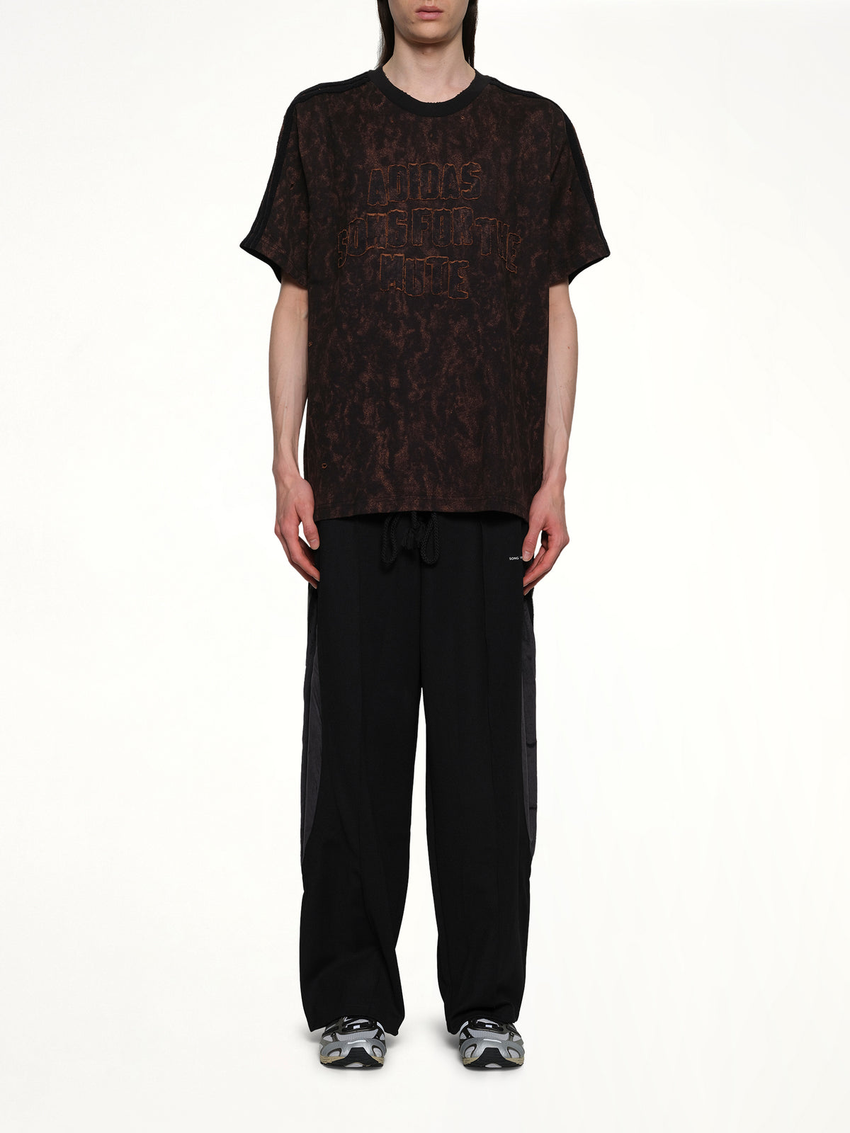 Bleaching Effect T-Shirt in Black/Wild Brown