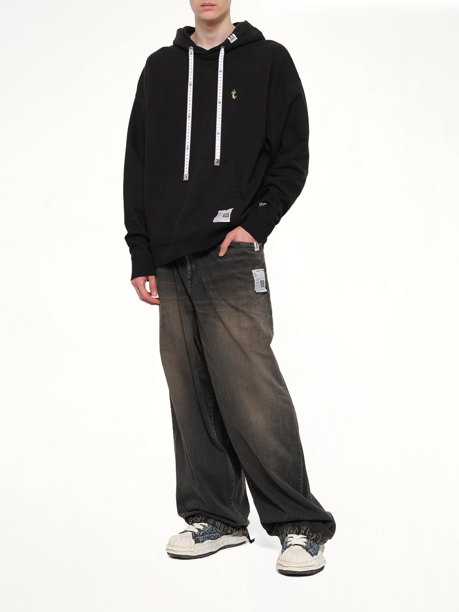 Leon Embroidery Hoodie in Black