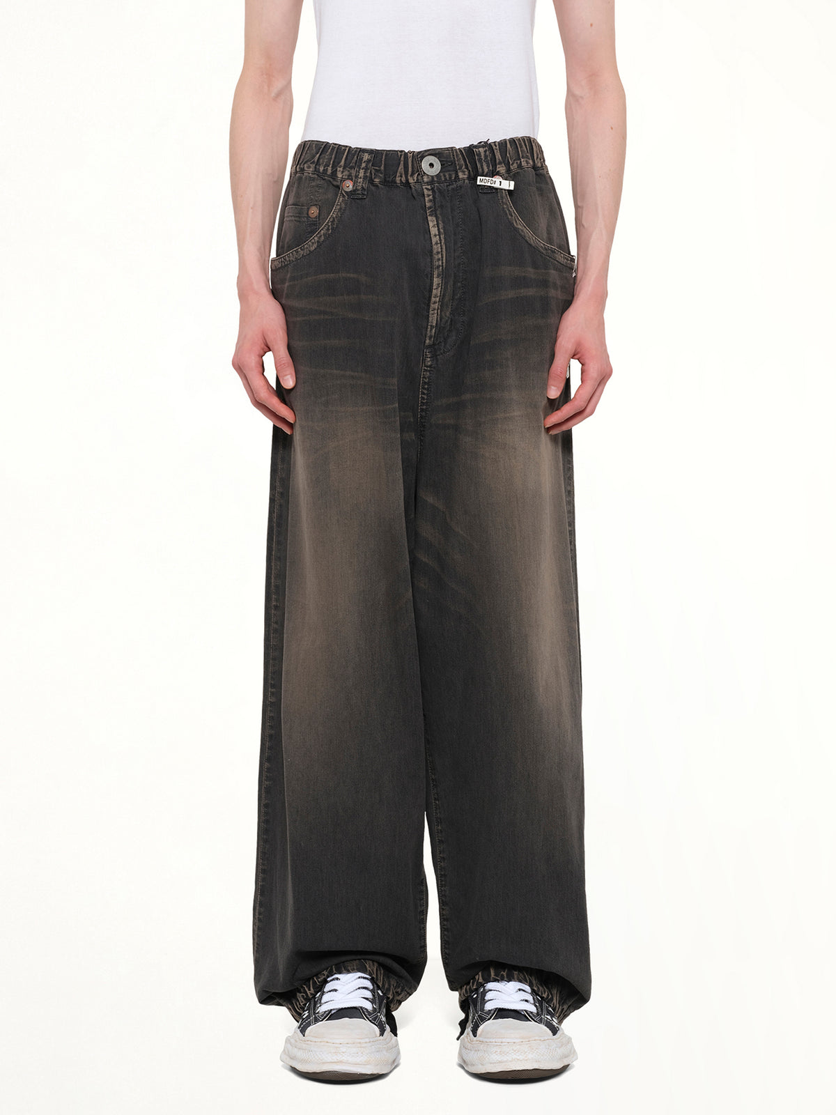 Light Wide Jeans in Black