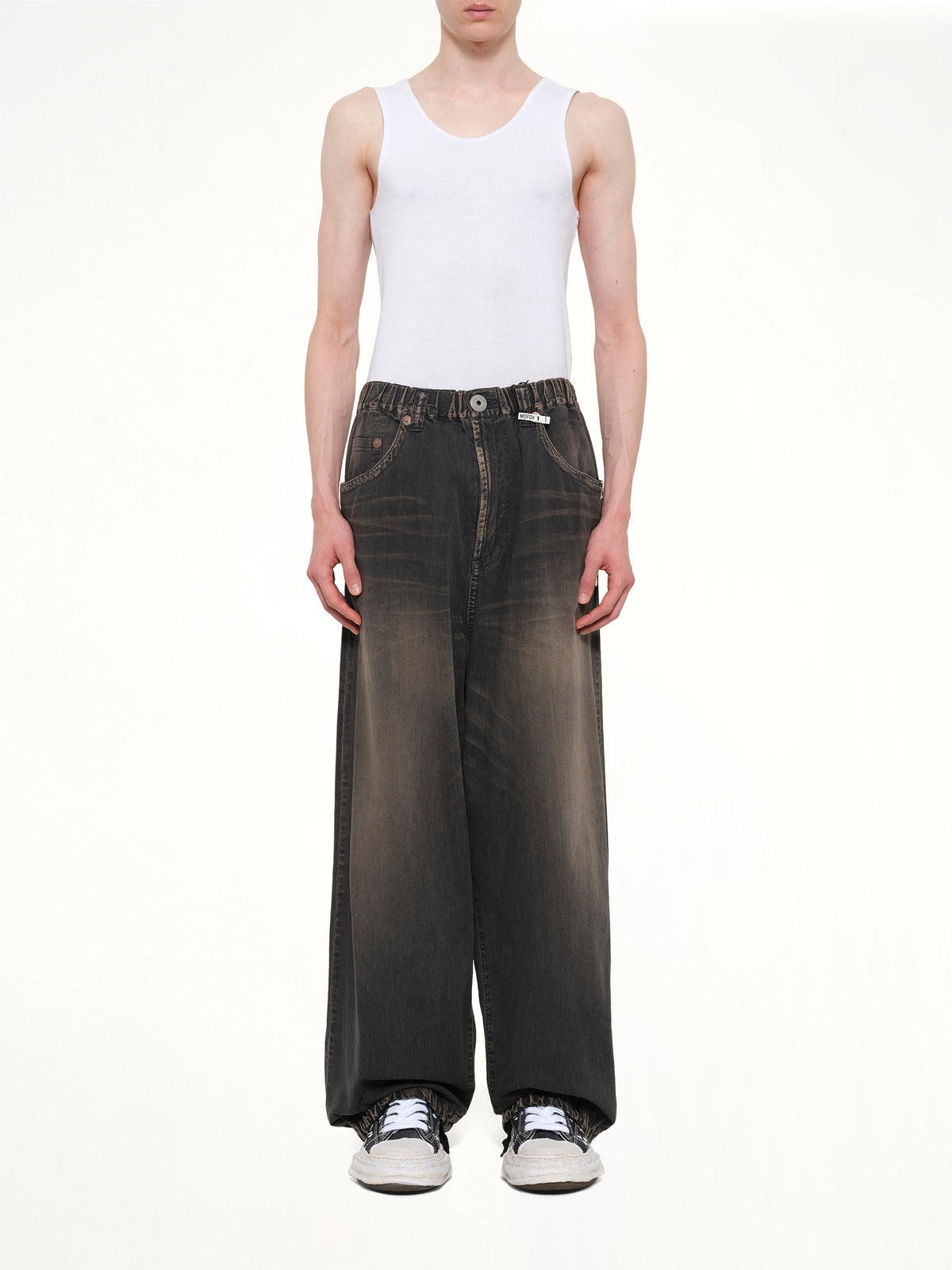 Light Wide Jeans in Black