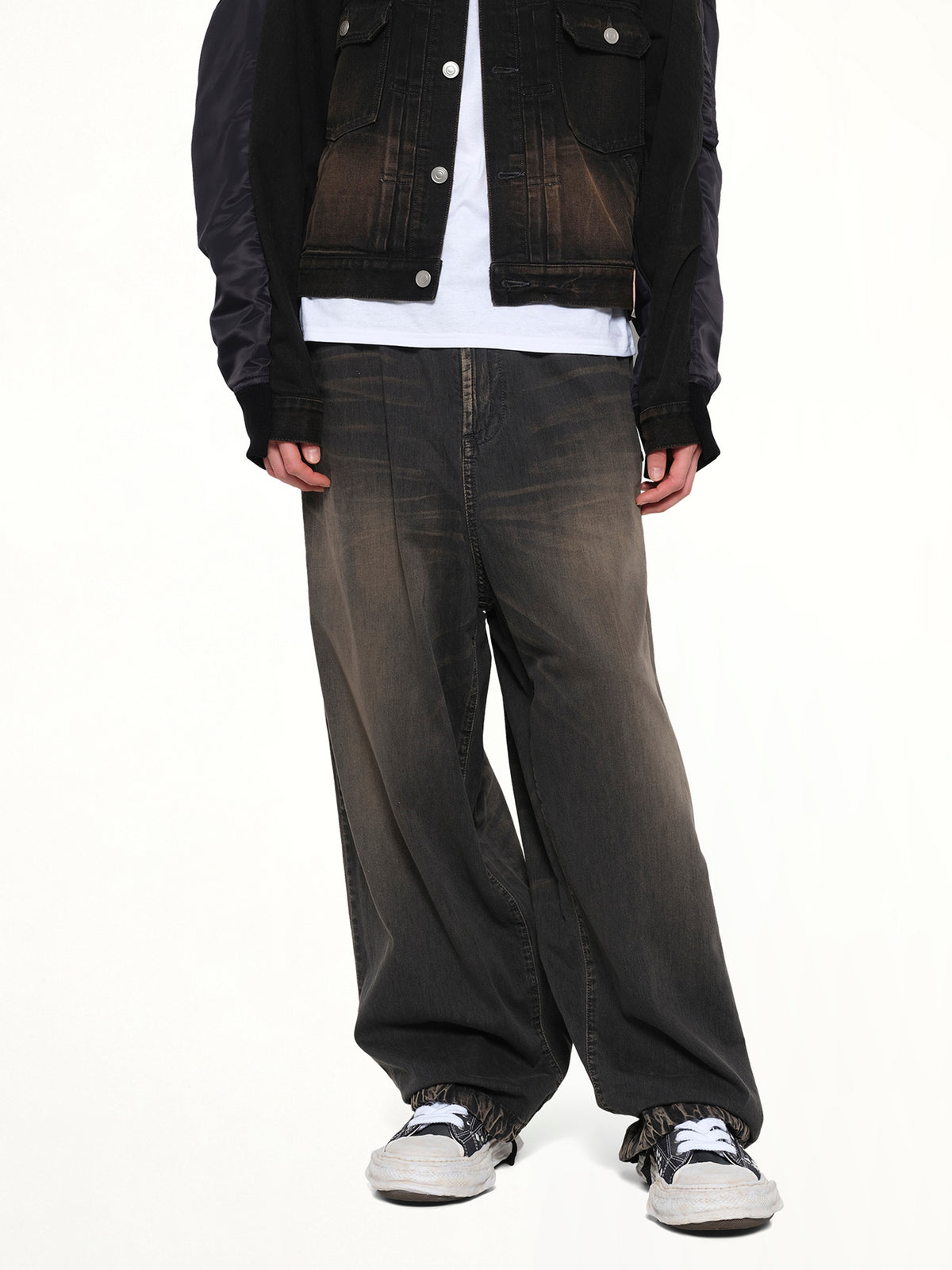 Light Wide Jeans in Black