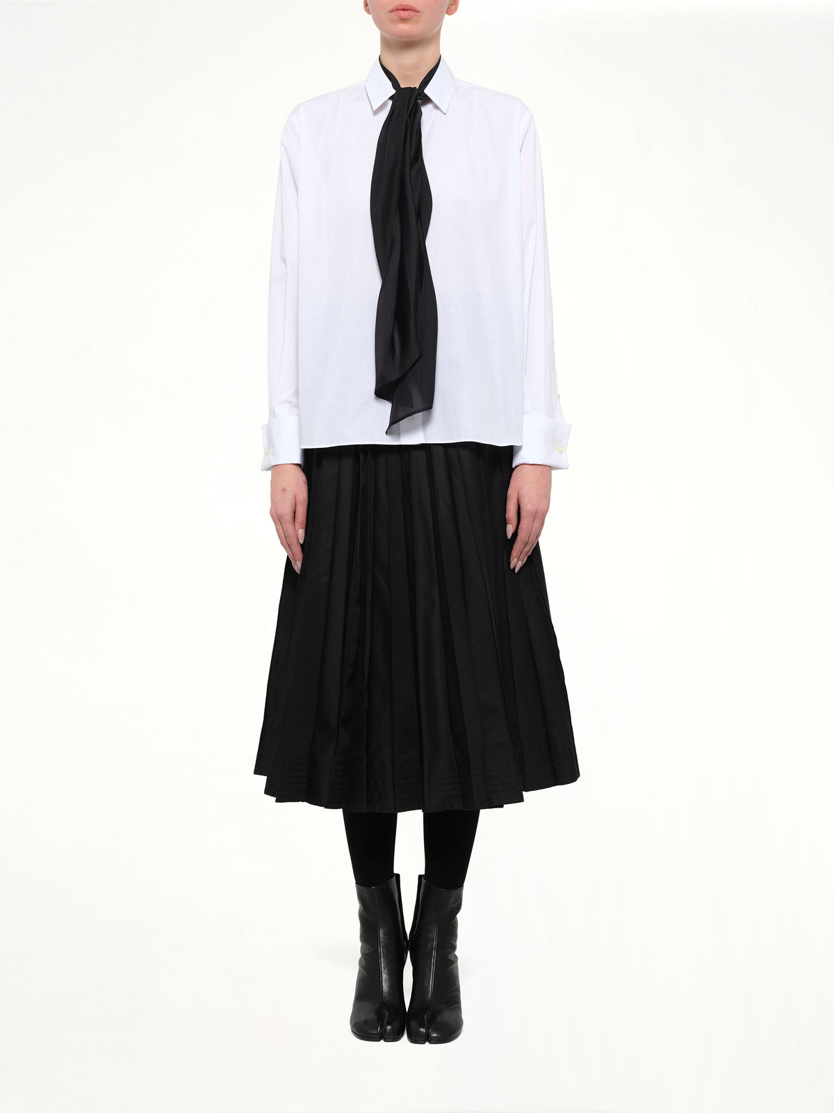 Poplin Shirt with Tie in Off White