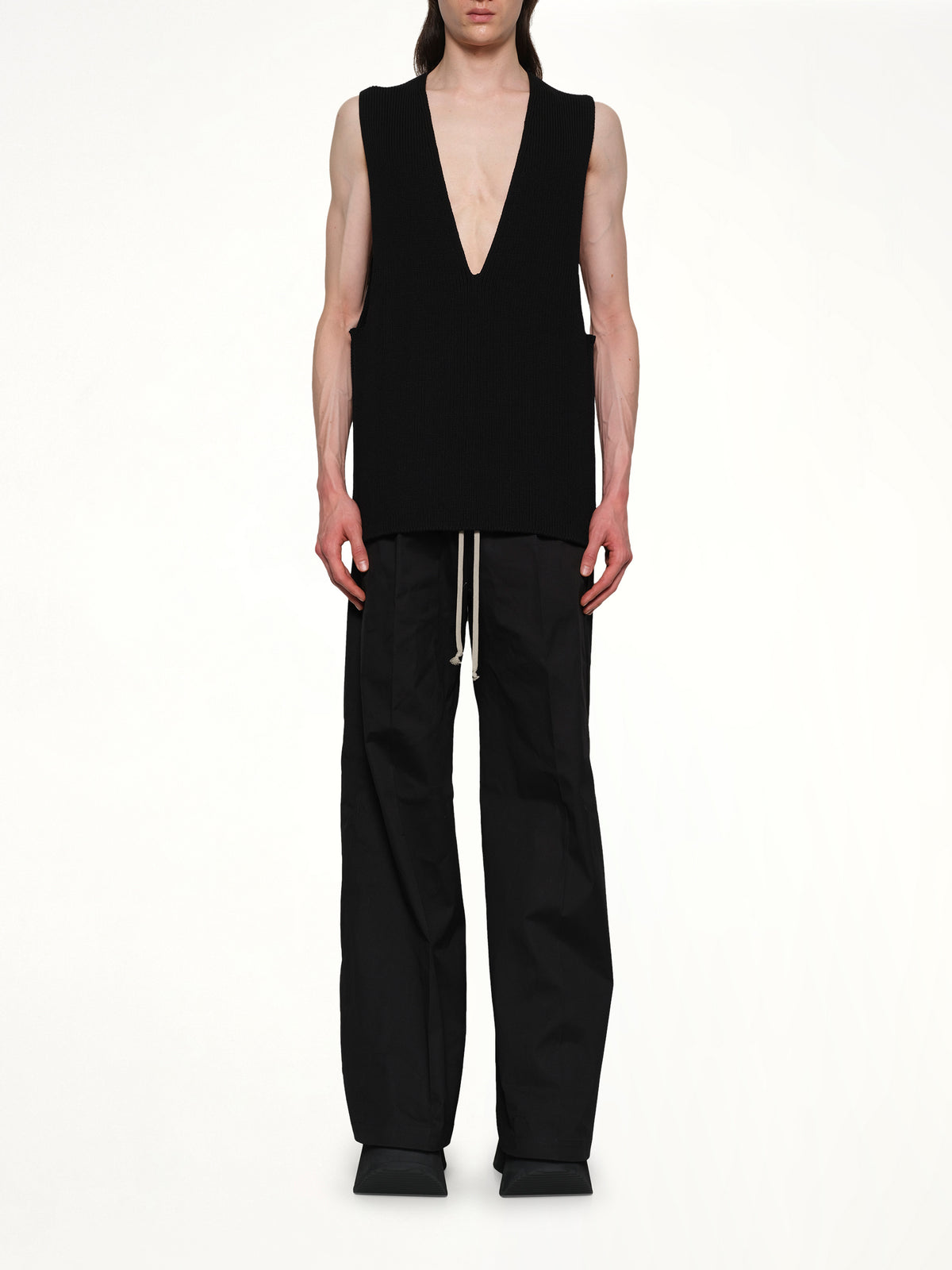 V Tank Top in Black