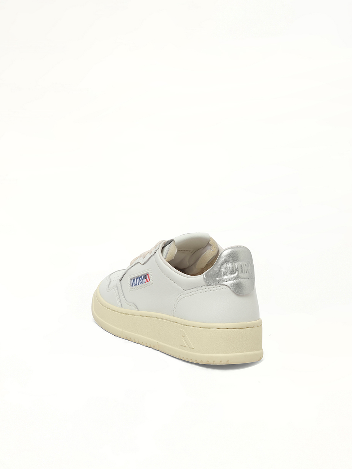 Medalist Low Sneakers in White/Silver Top View | AUTRY