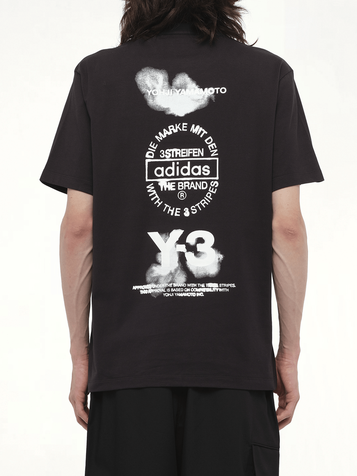 Graphic Short Sleeve T-Shirt in Black