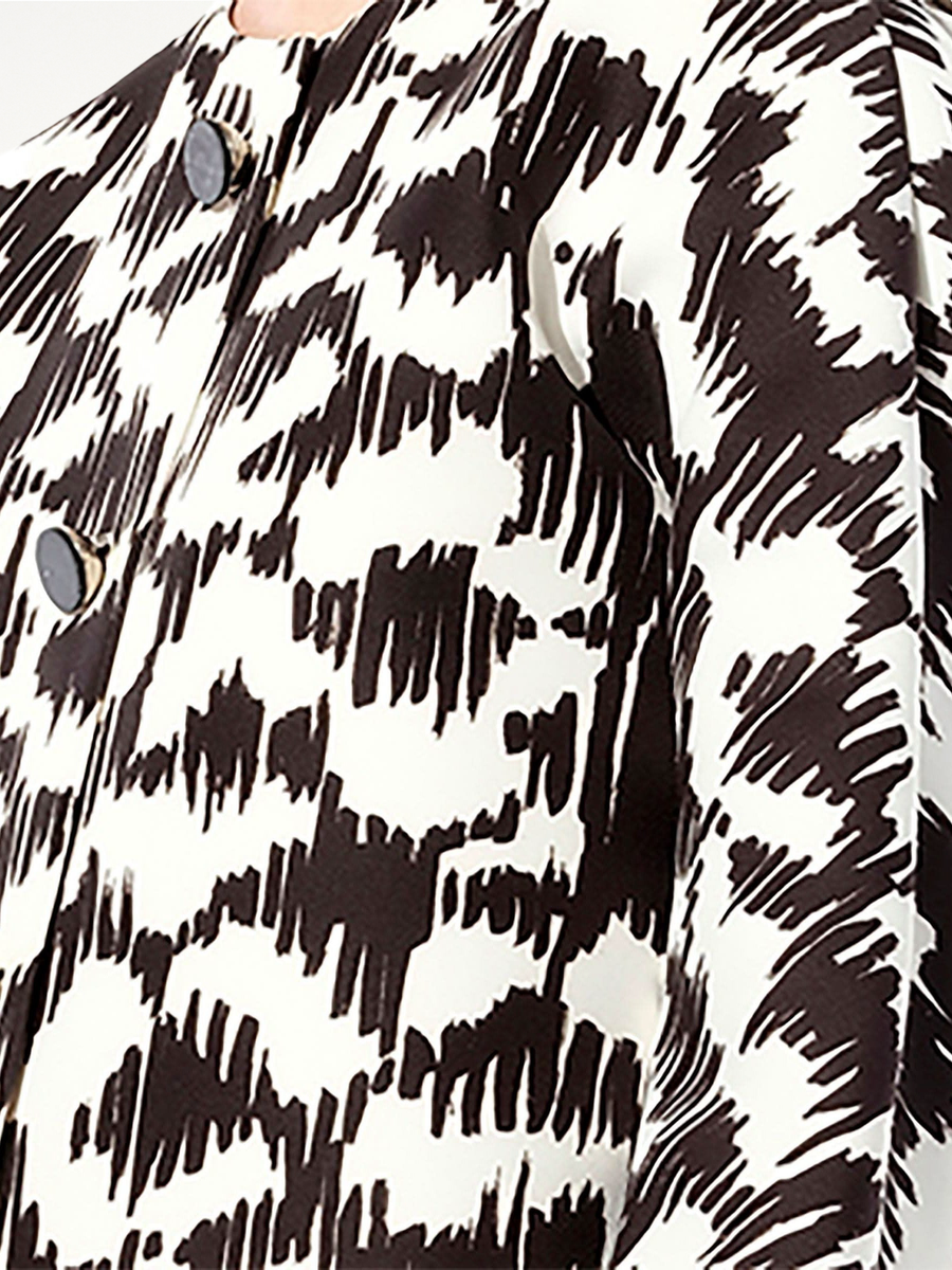 Coat in Black/White