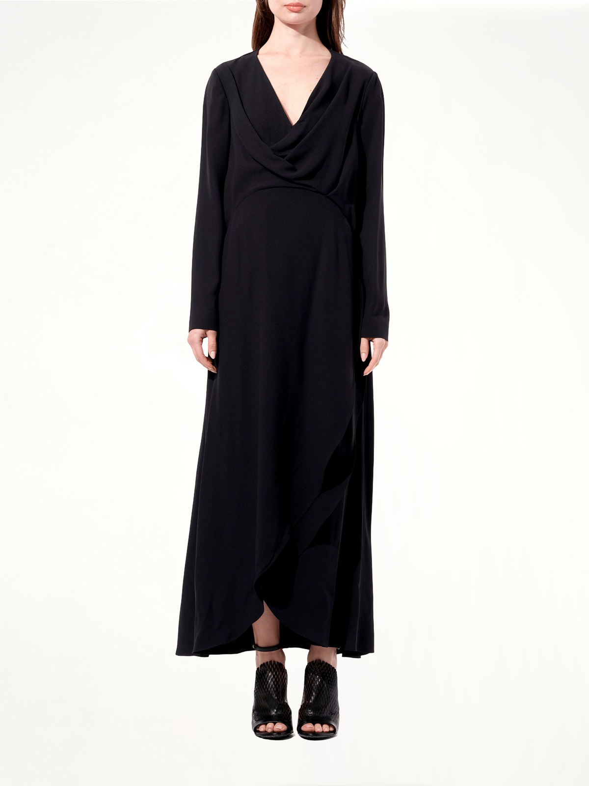 Breezy Long Sleeve Gown in Black