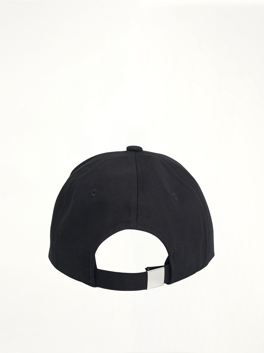Basic Small Logo Cap in Black