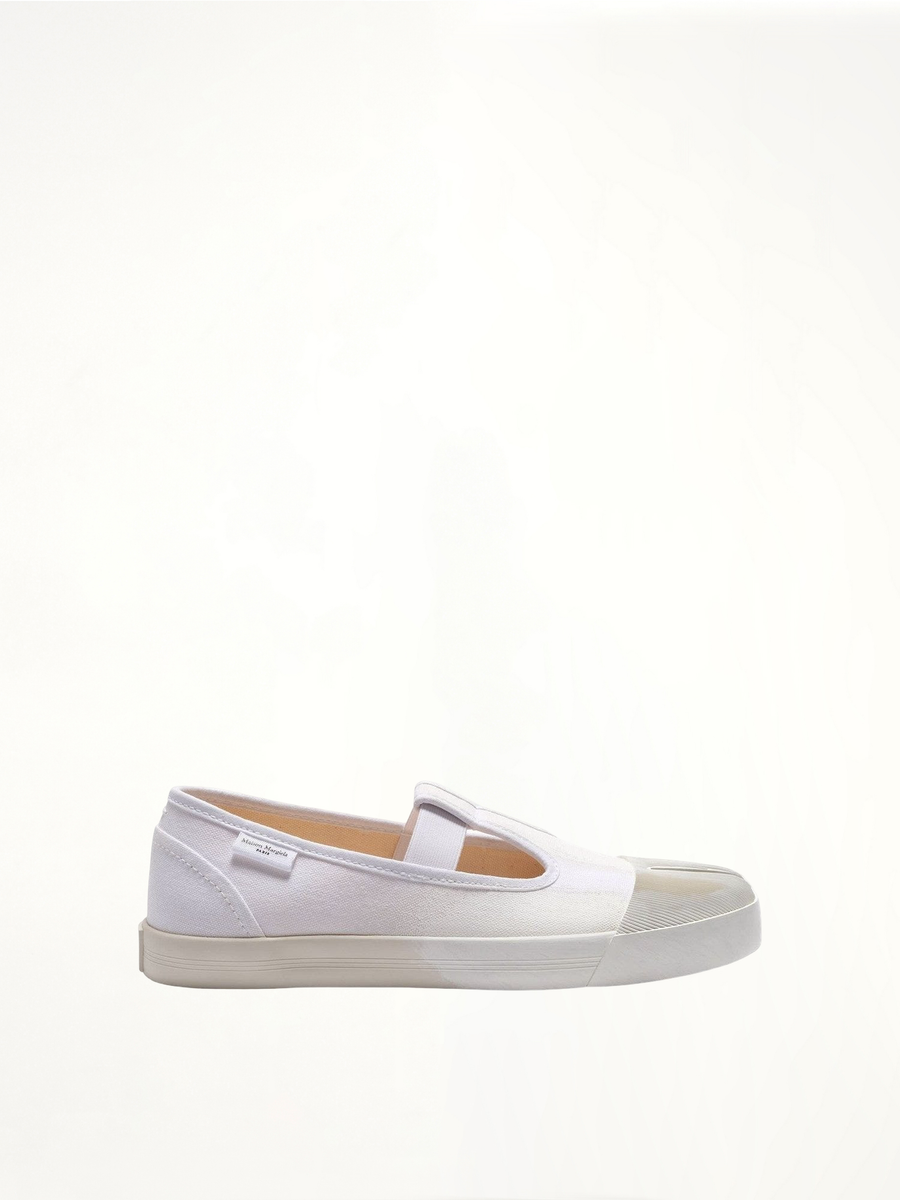 Tabi Toe Sneakers in White/White Side View | MAISON MARGIELA