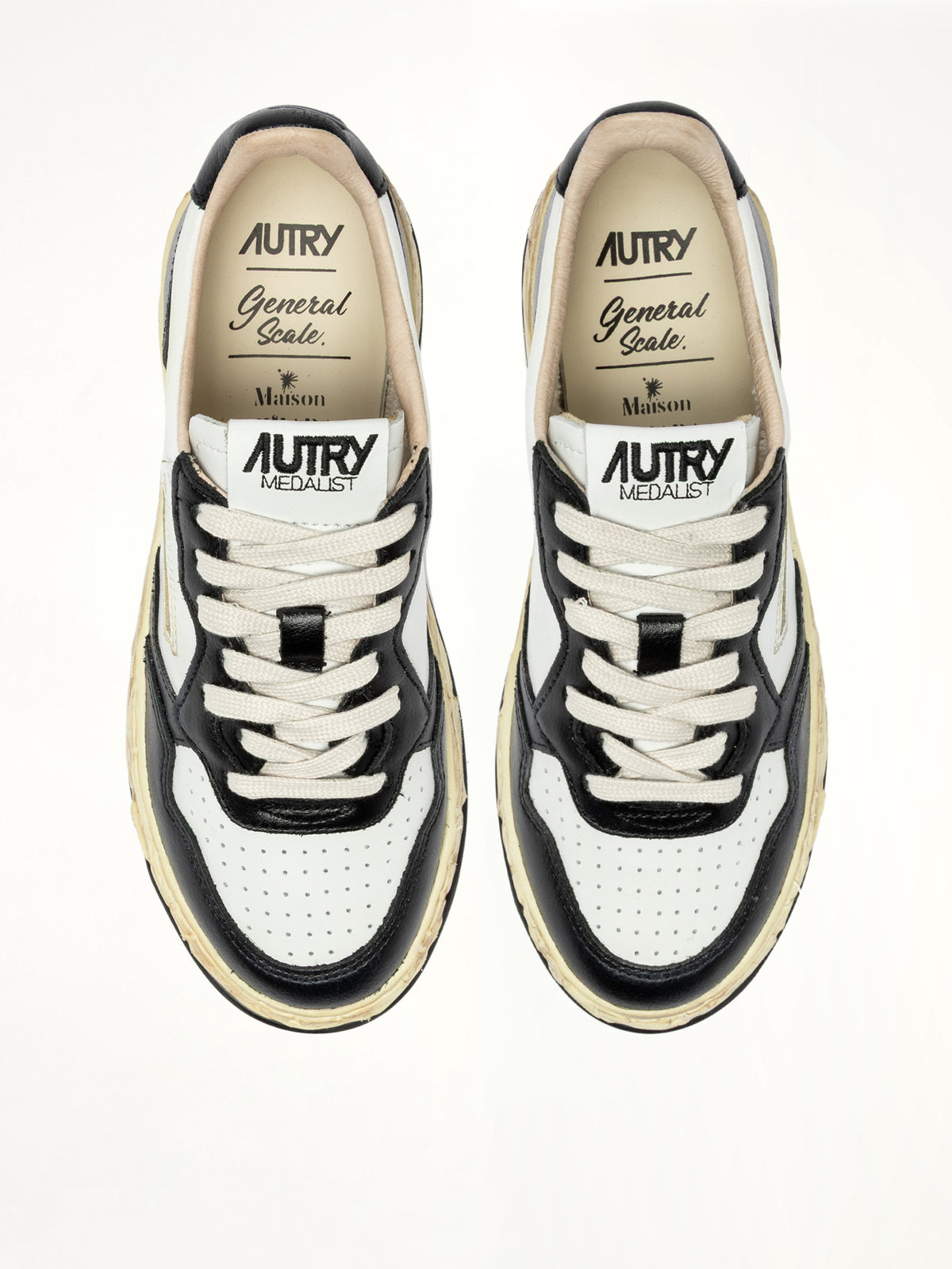 MMY Super Vintage Low Sneaker in White/Black | AUTRY
