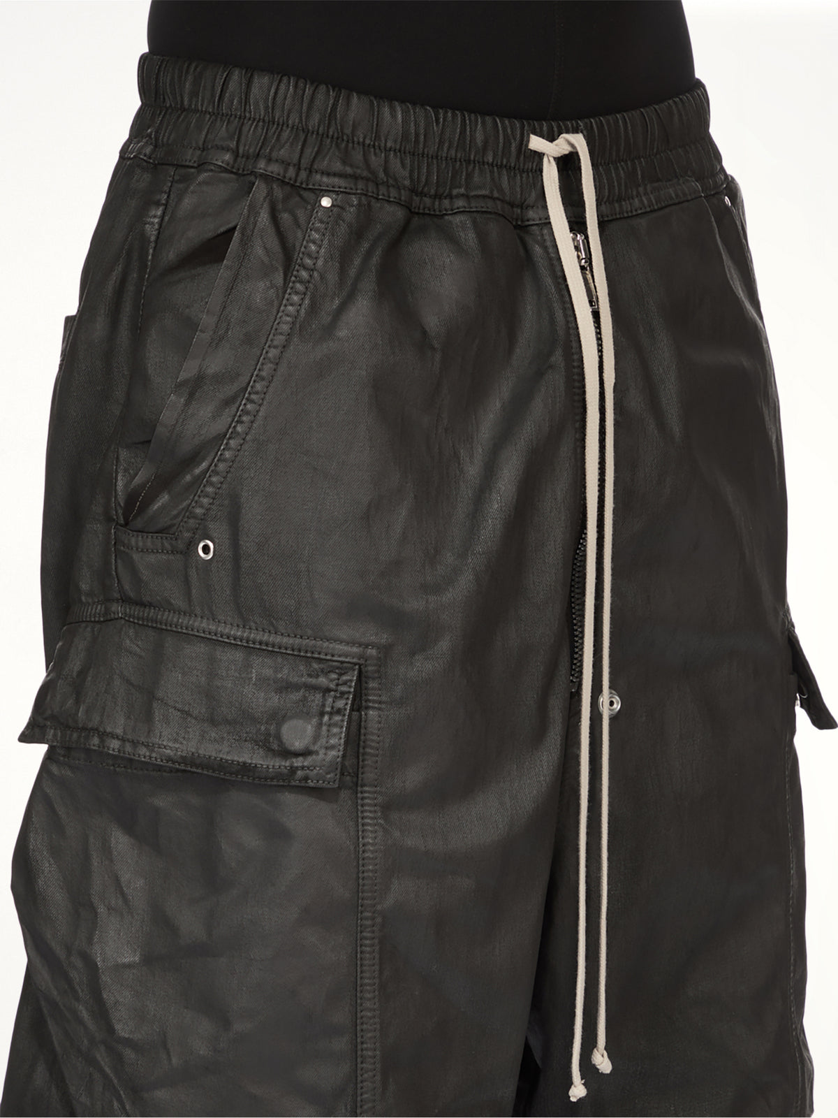 Denim Cargobela Shorts in Black