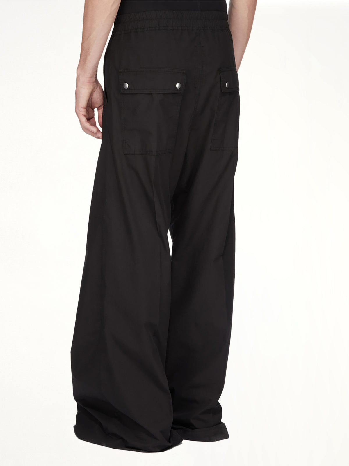 Geth Belas in Black