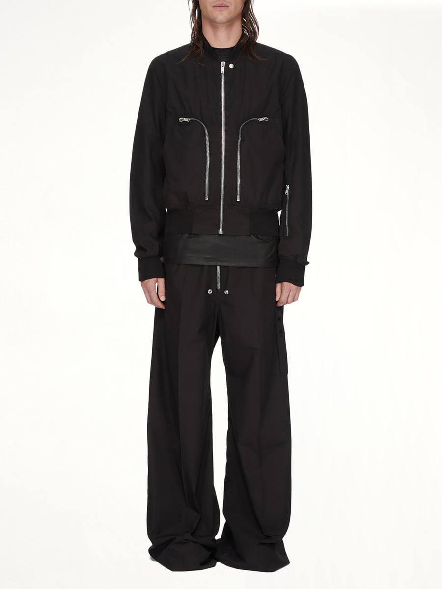 Geth Belas in Black