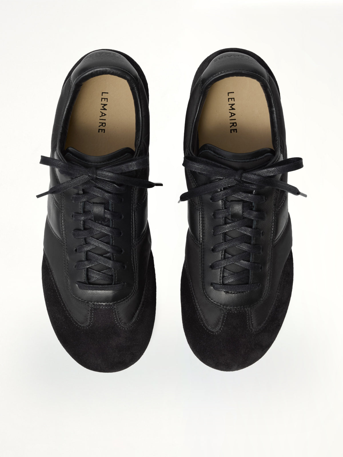 Soft Runner in Black