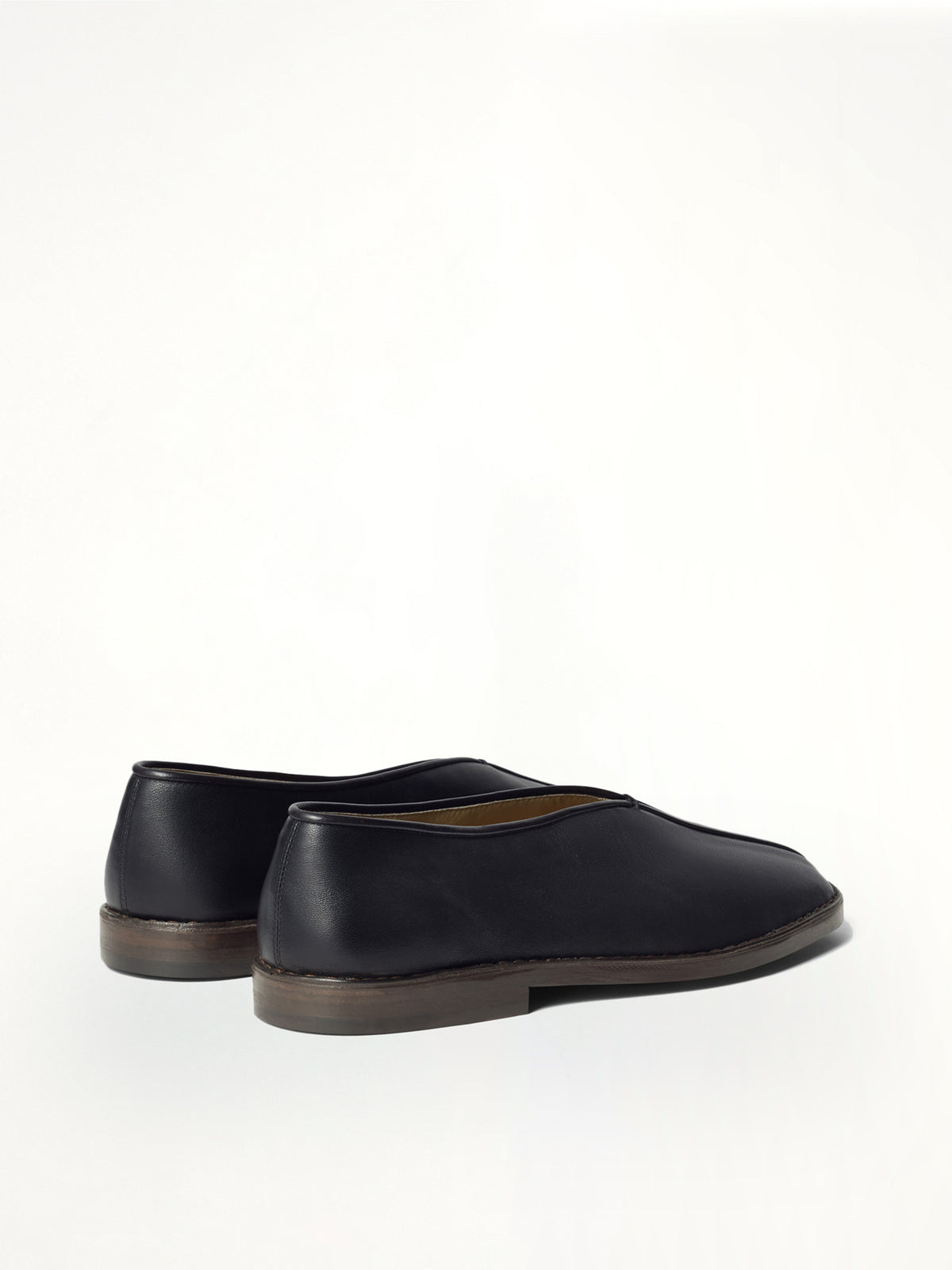 Flat Piped Slippers in Black/Dark Chocolate