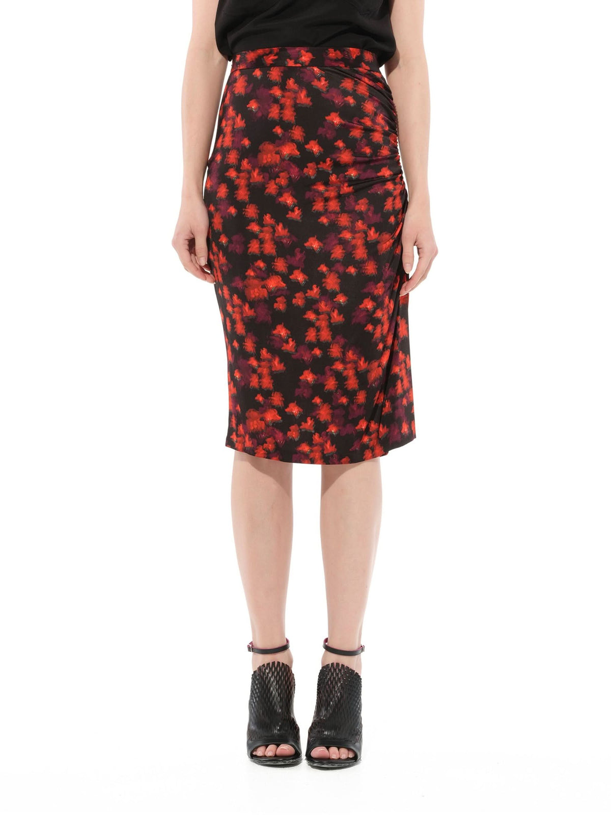 Flower Skirt in Black/Red