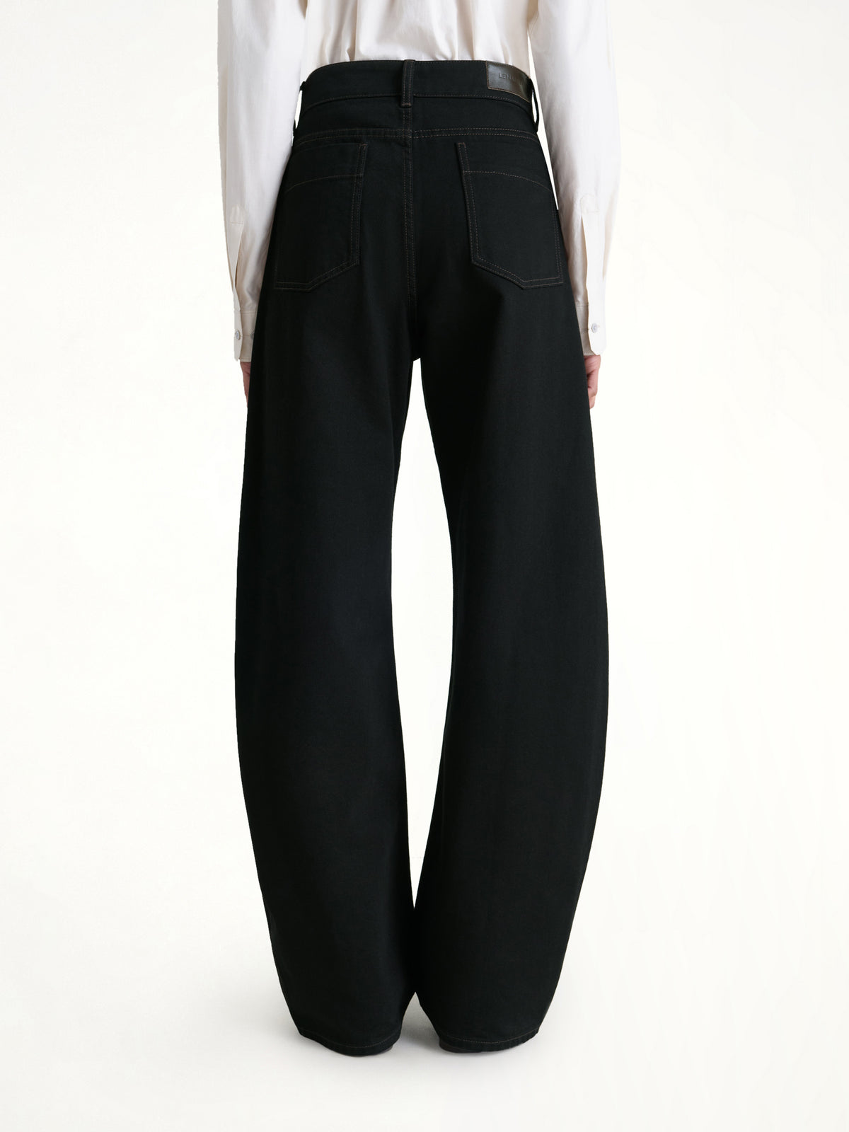 High Waisted Curved Pants in Black