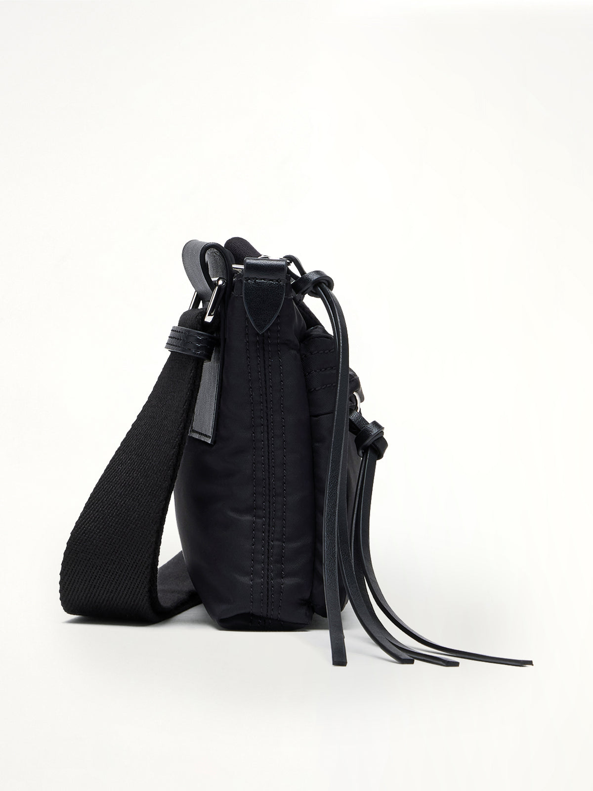 Zip Line Camera Bag in Black