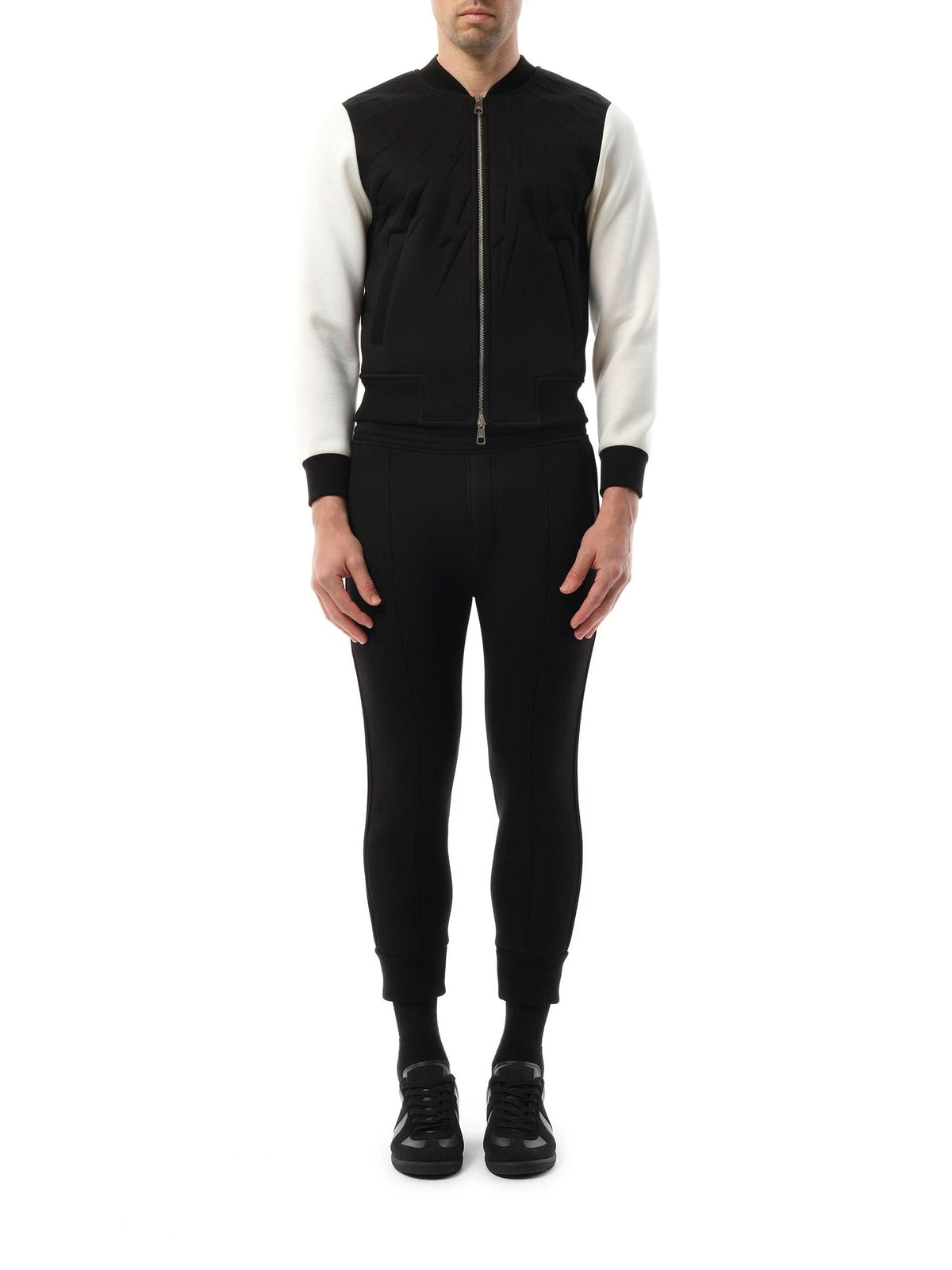 Zip Sweatshirt in Black