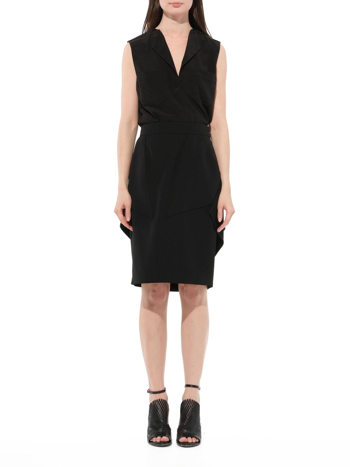 Podium Skirt in Black