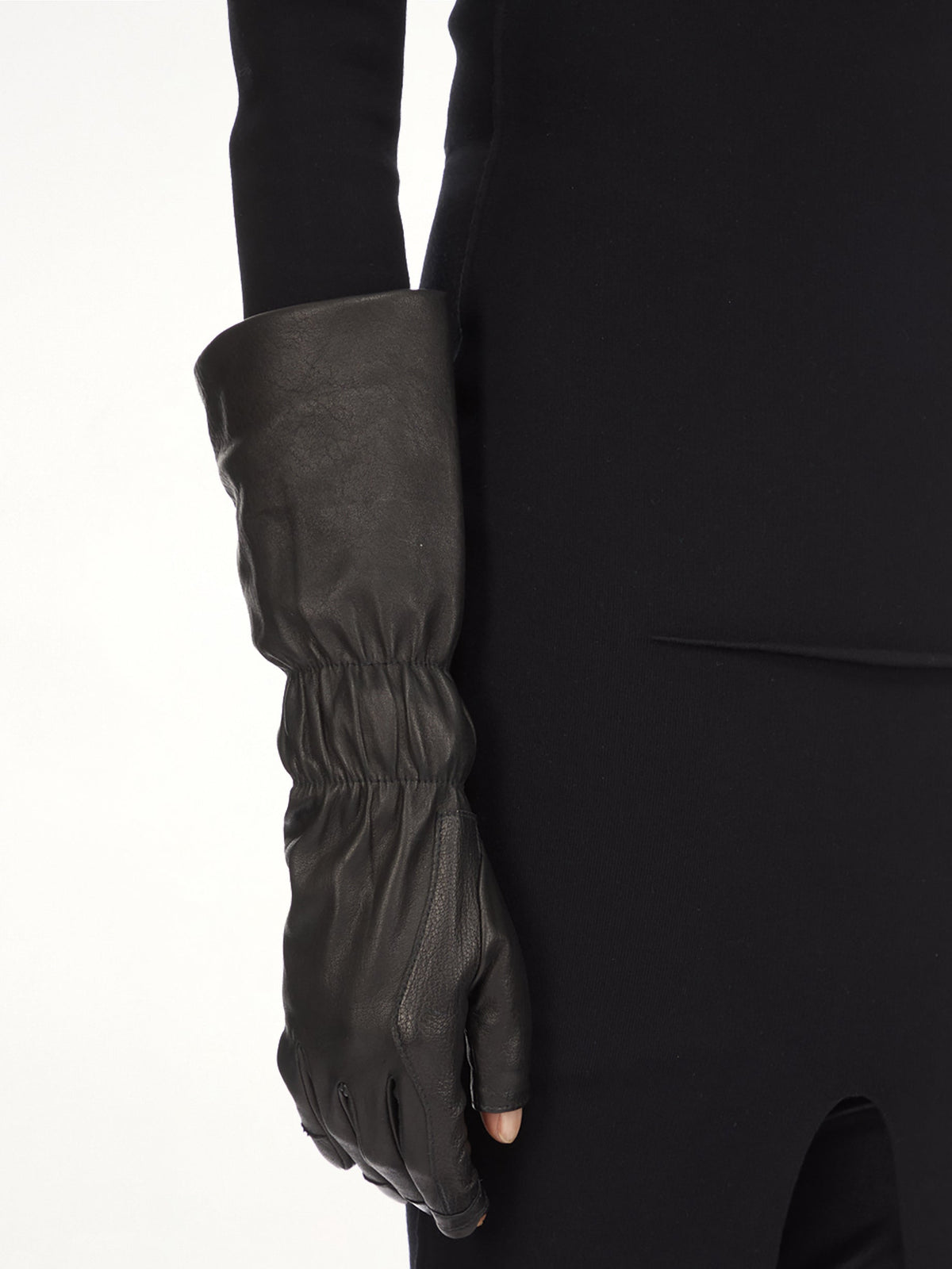 Cuffed Gloves in Black