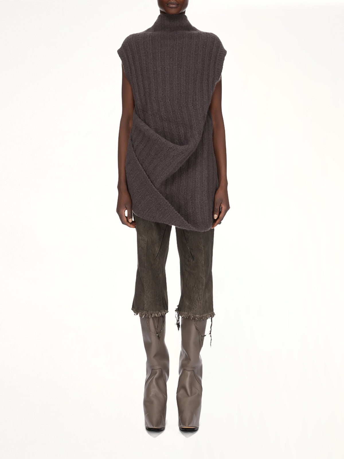Babel Top in Dark Dust