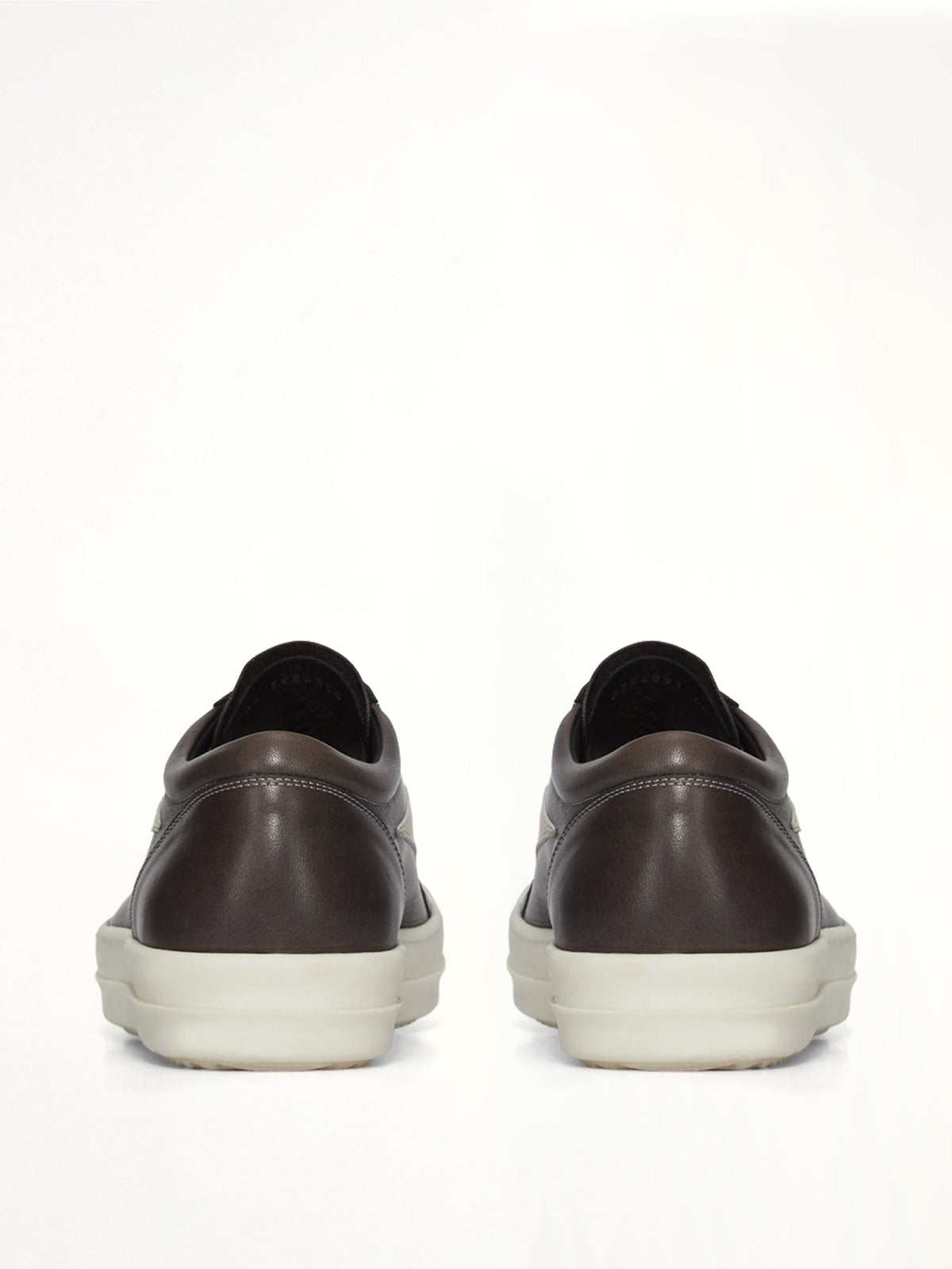 Vintage Sneaker in Washed Black