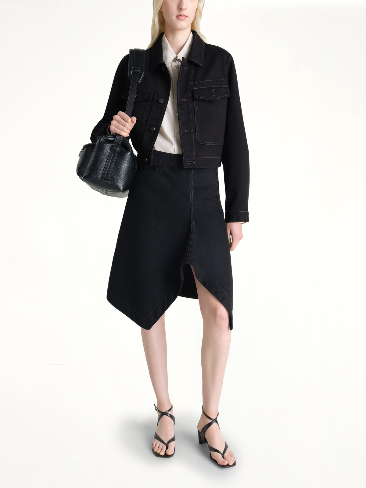 Asymmetric Short Skirt in Black