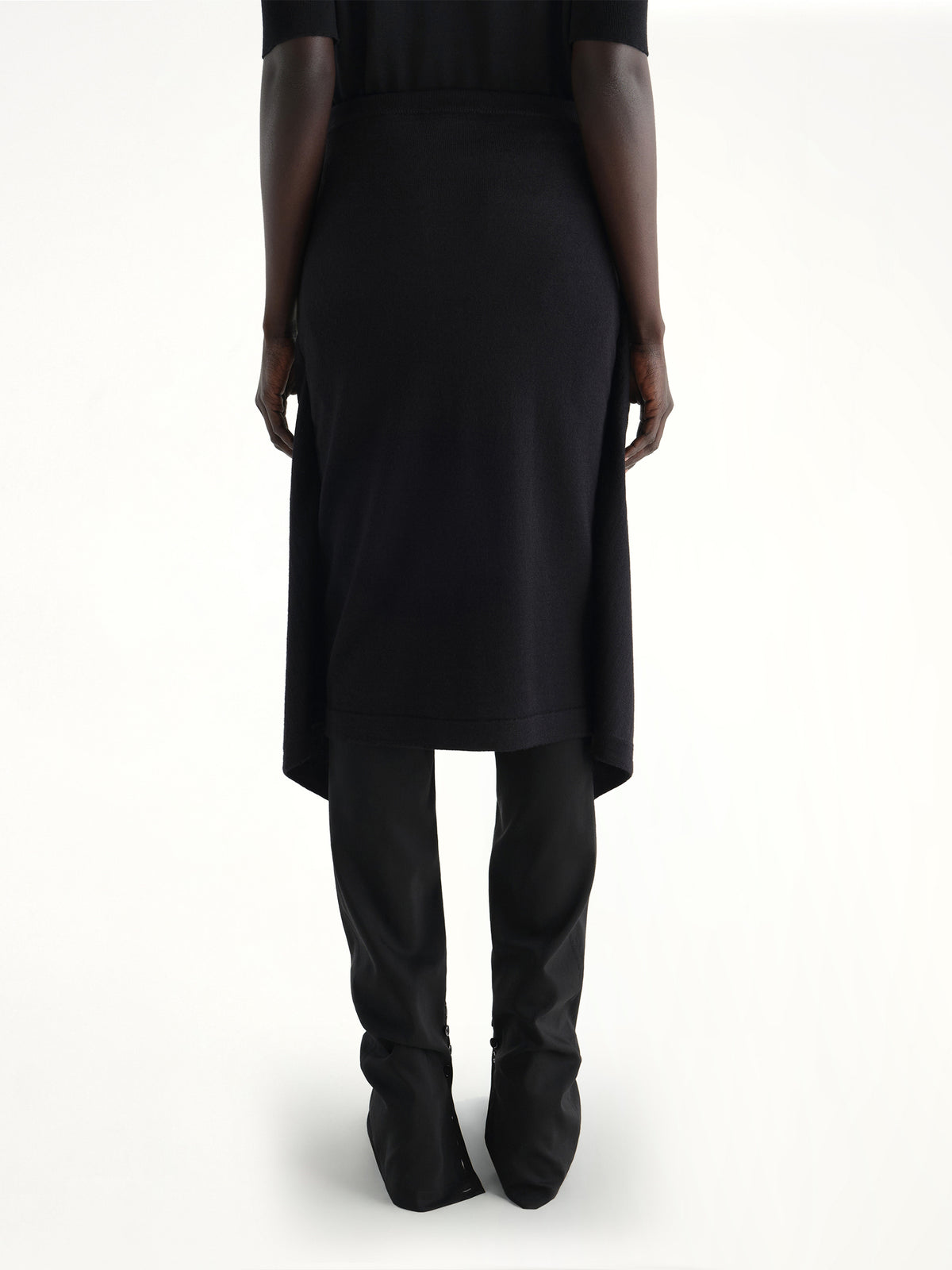 Buttoned Skirt in Black