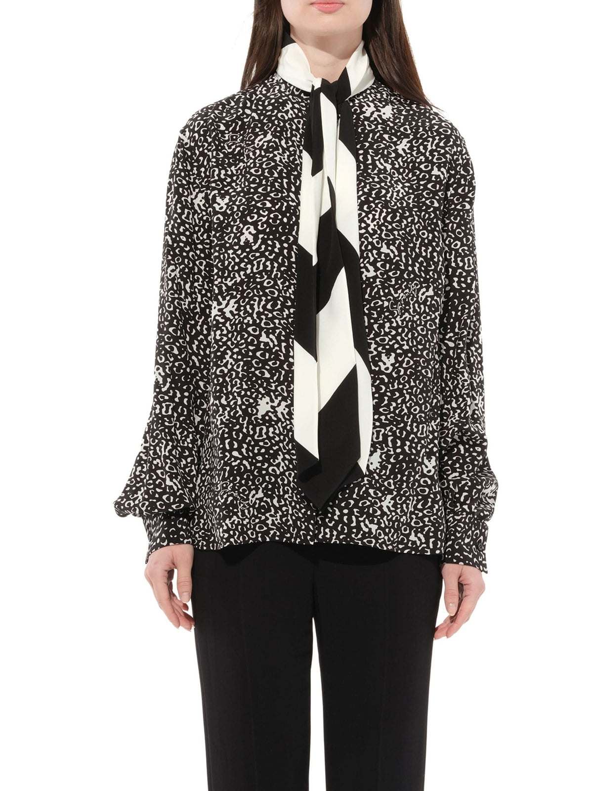 Shirt With Scarf in Black