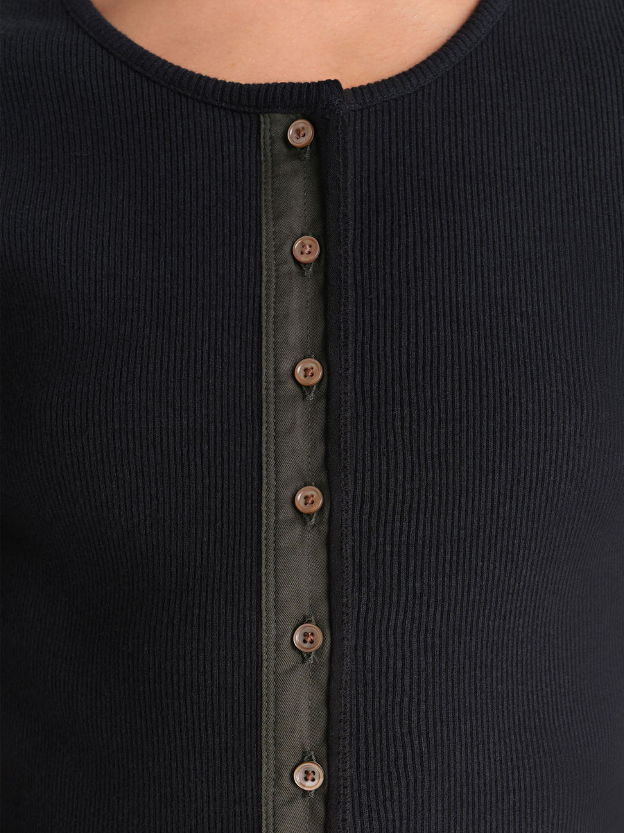 Fitted Henley in Black