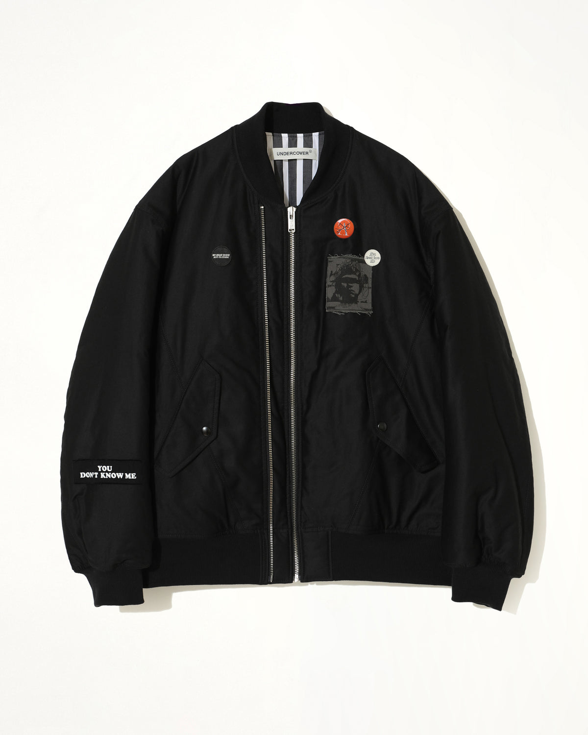 You Don'T Know Me Blouson in Black
