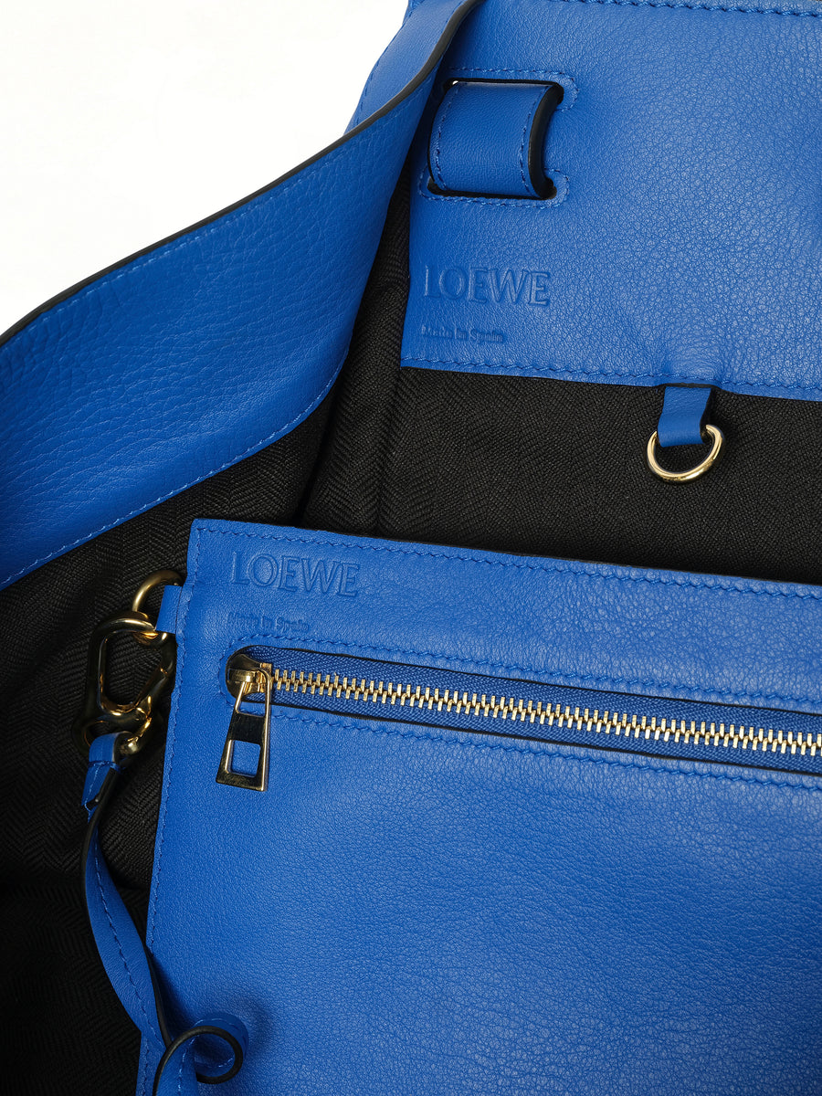 Medium Hammock Bag in Classic Calfskin in Elc Blue