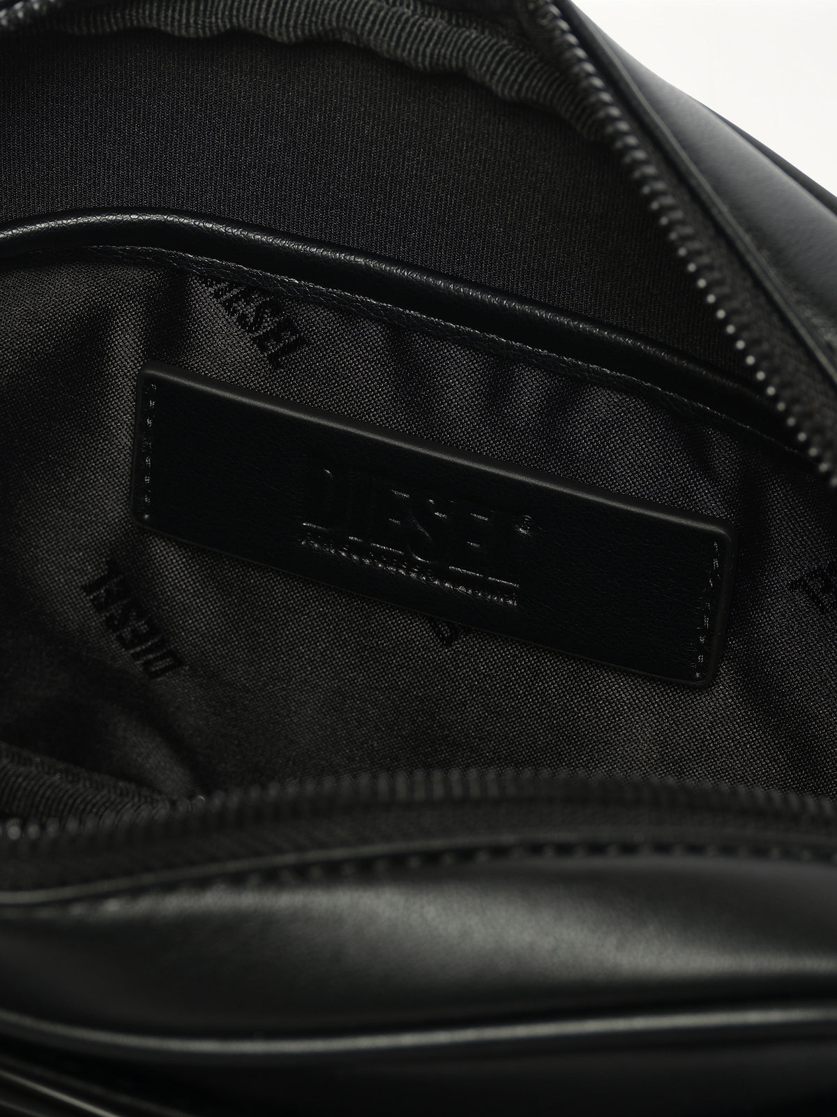 HOLI-D Camera Bag in Black