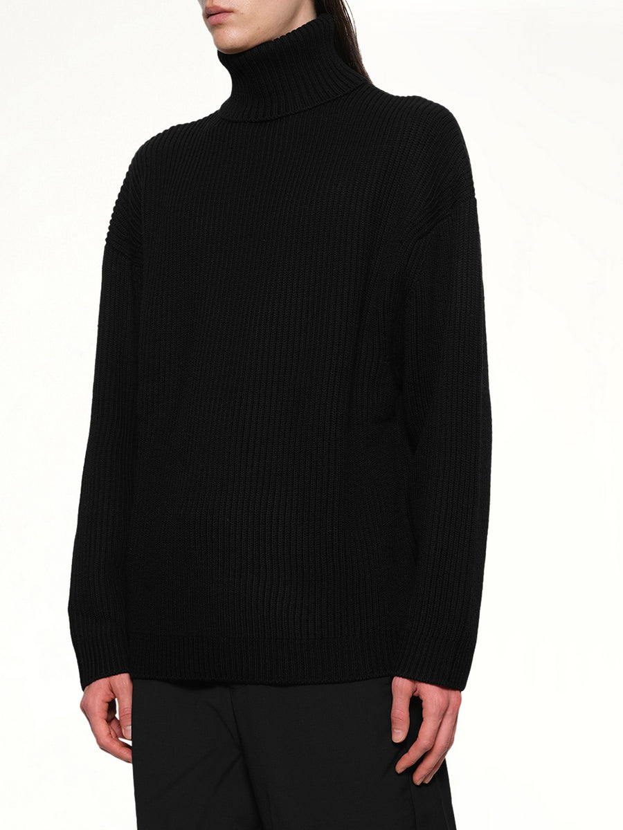 Chunky Turtleneck in Black