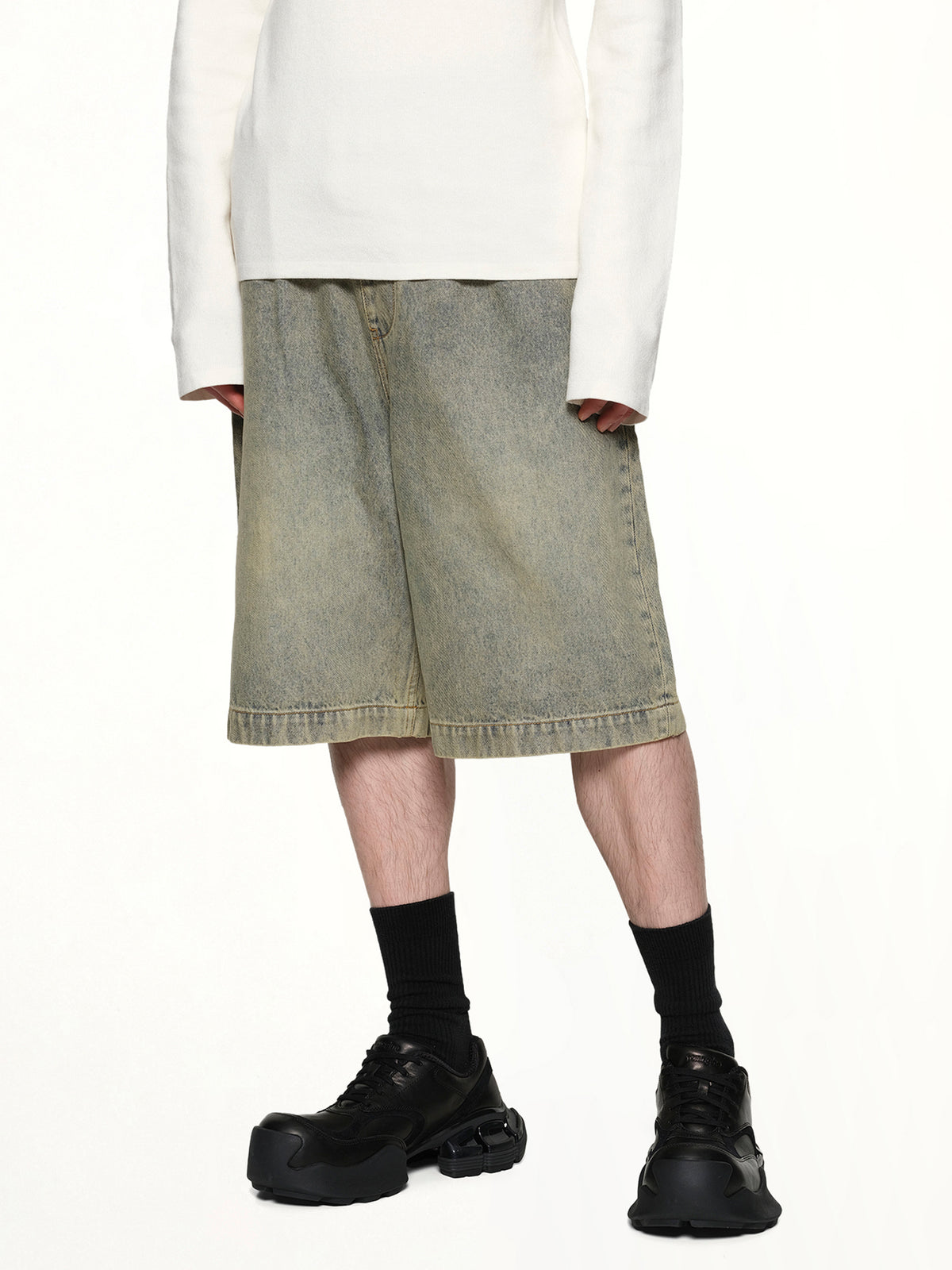 Spar Shorts in Surfacewave