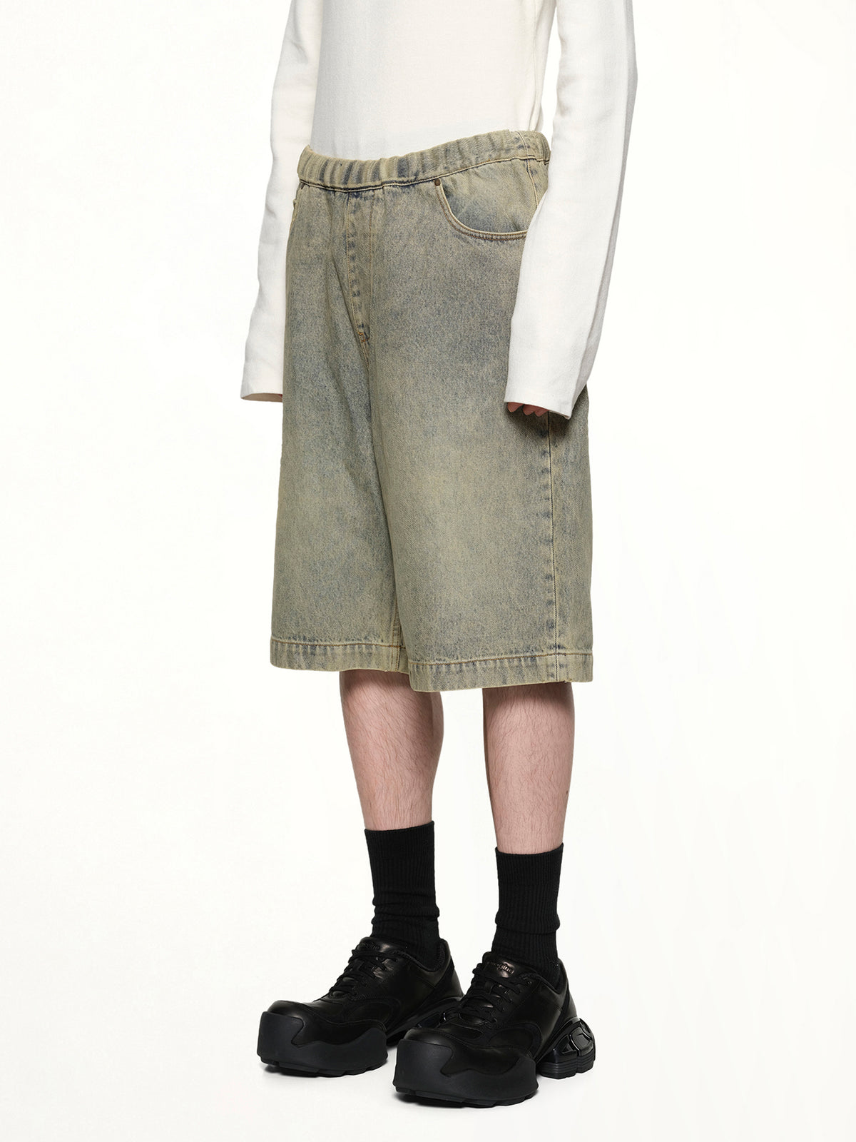 Spar Shorts in Surfacewave