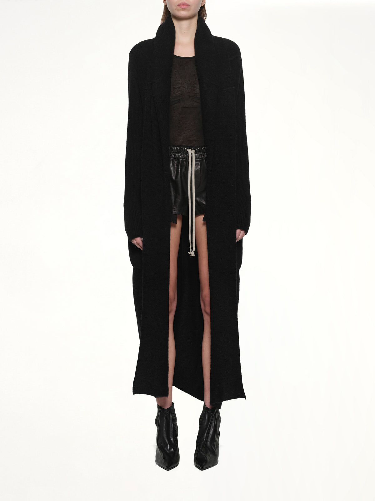 Las Palmas Robe in Black