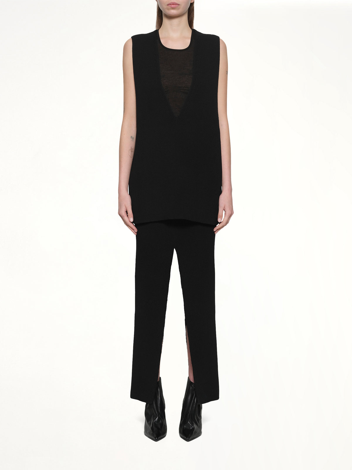 V Neck Top in Black