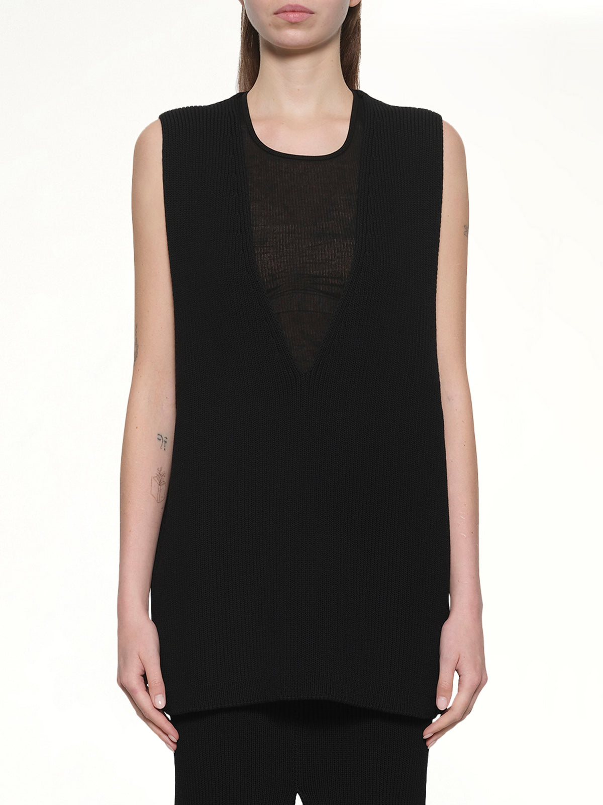 V Neck Top in Black