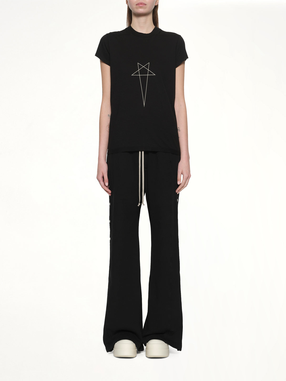 Penta Small Level T-Shirt in Black/Pearl
