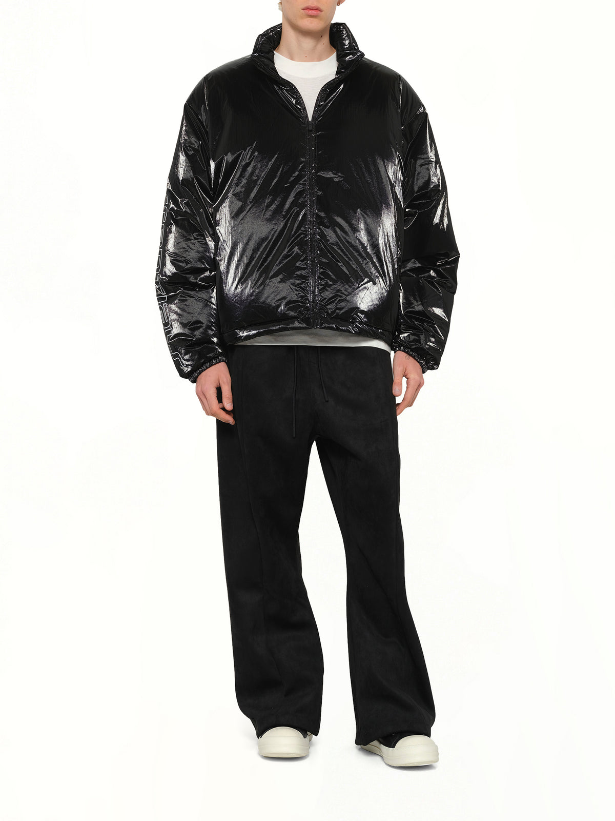 Puffer Jacket in Metallic Black