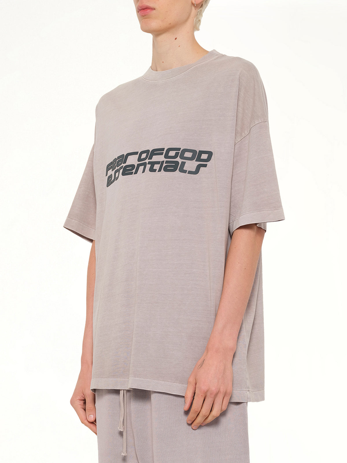 "26" T-Shirt in Smoke Grey