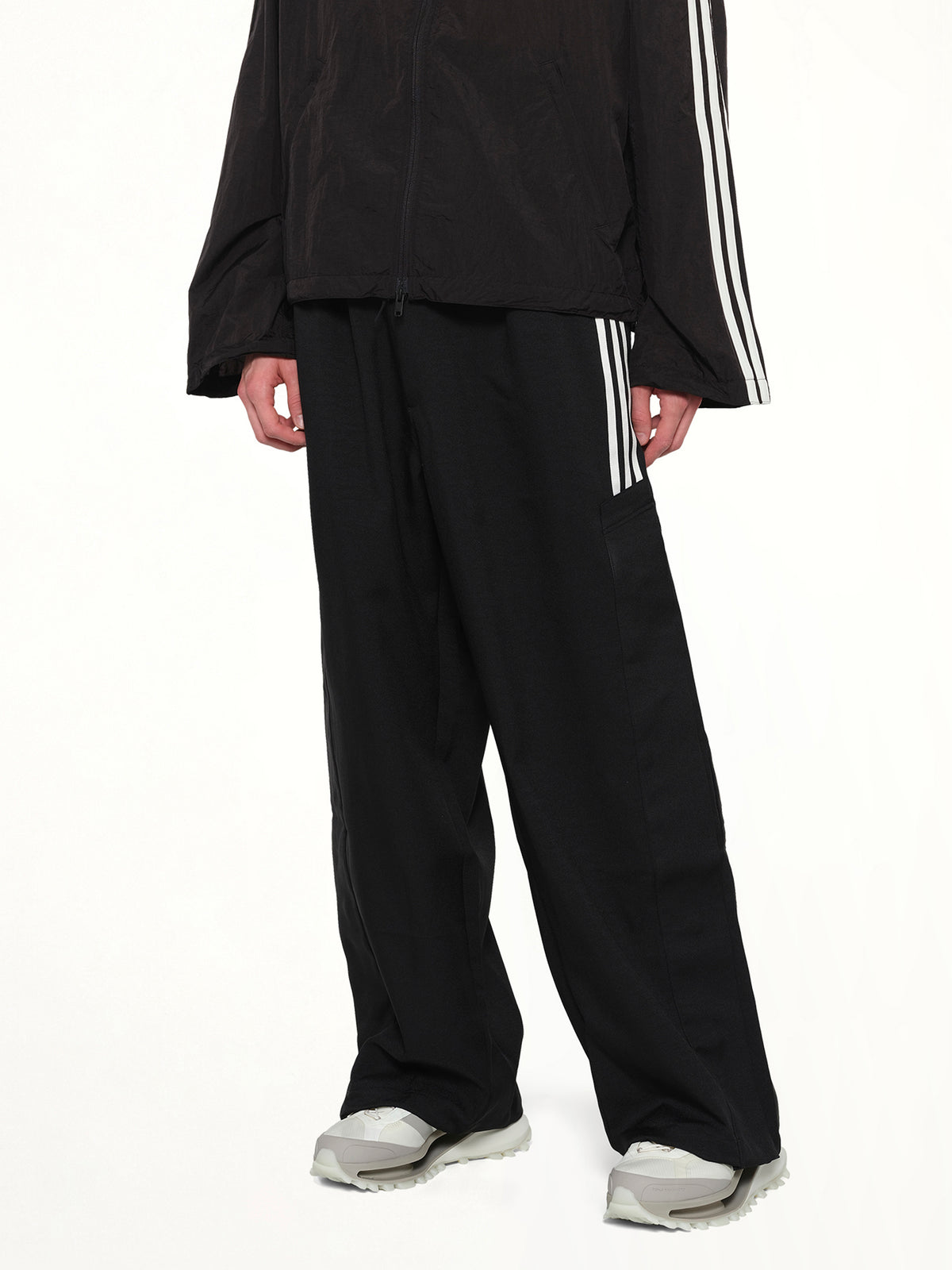 Basketball Pants in Black