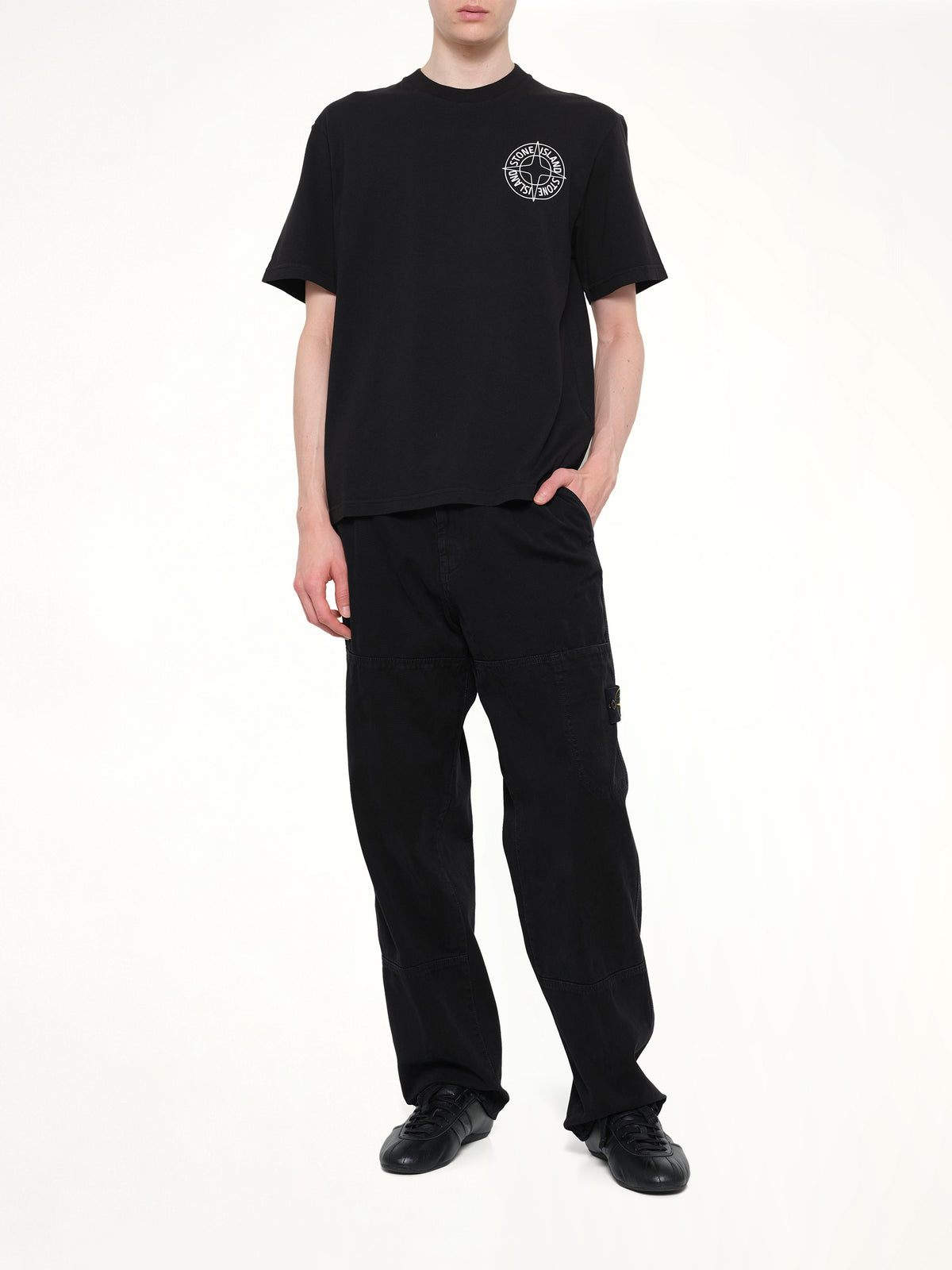 2100001 Chest Logo T-Shirt in Black