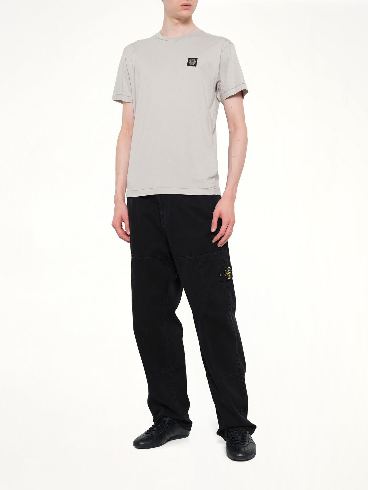 2100027 Logo Patch T-Shirt in Pearl Grey