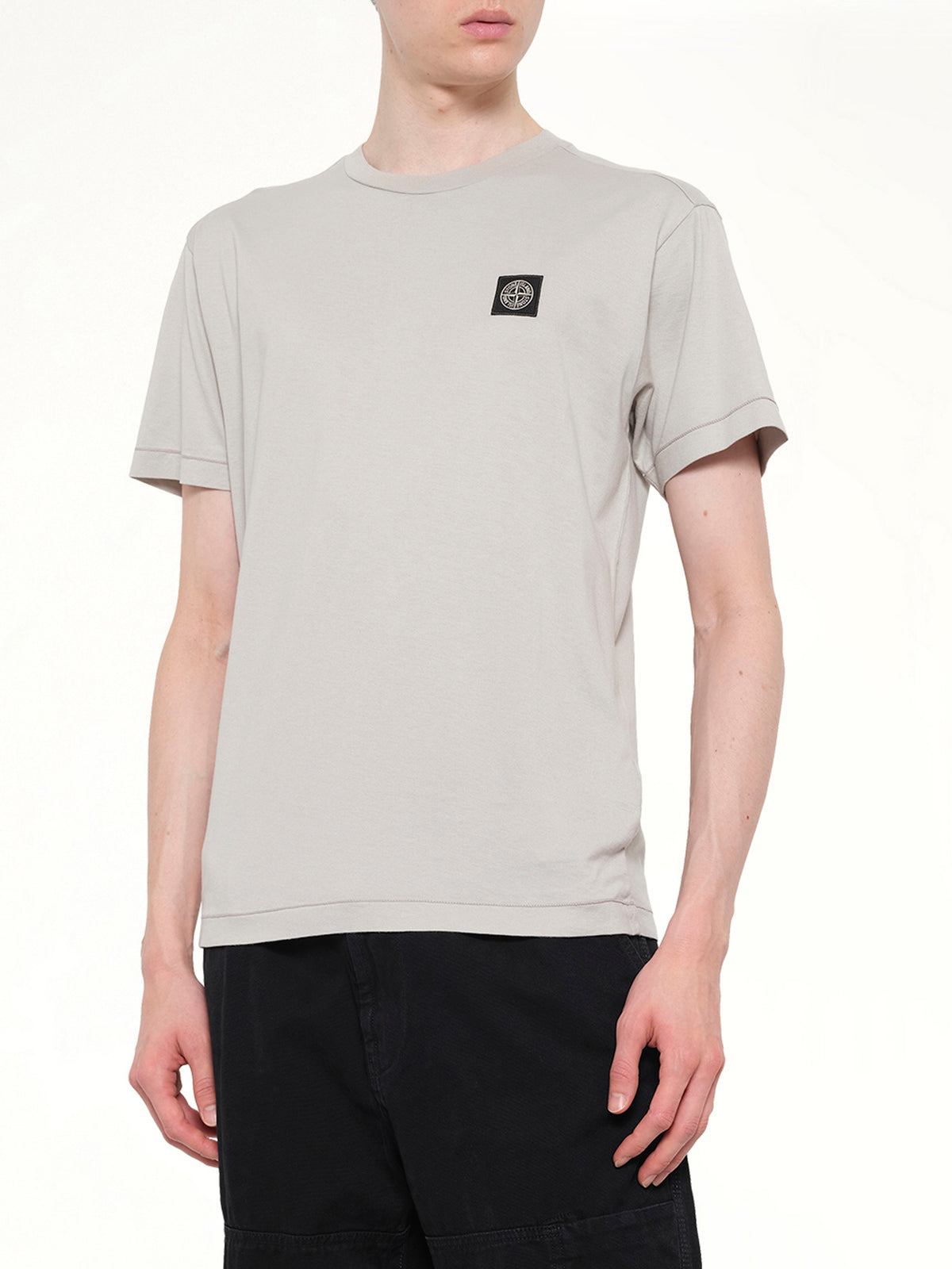 2100027 Logo Patch T-Shirt in Pearl Grey
